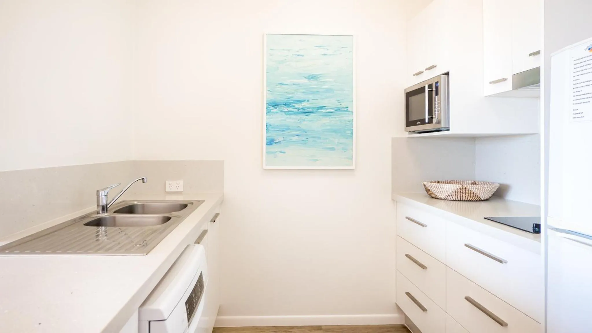 Kitchen or kitchenette in Endless Summer Resort