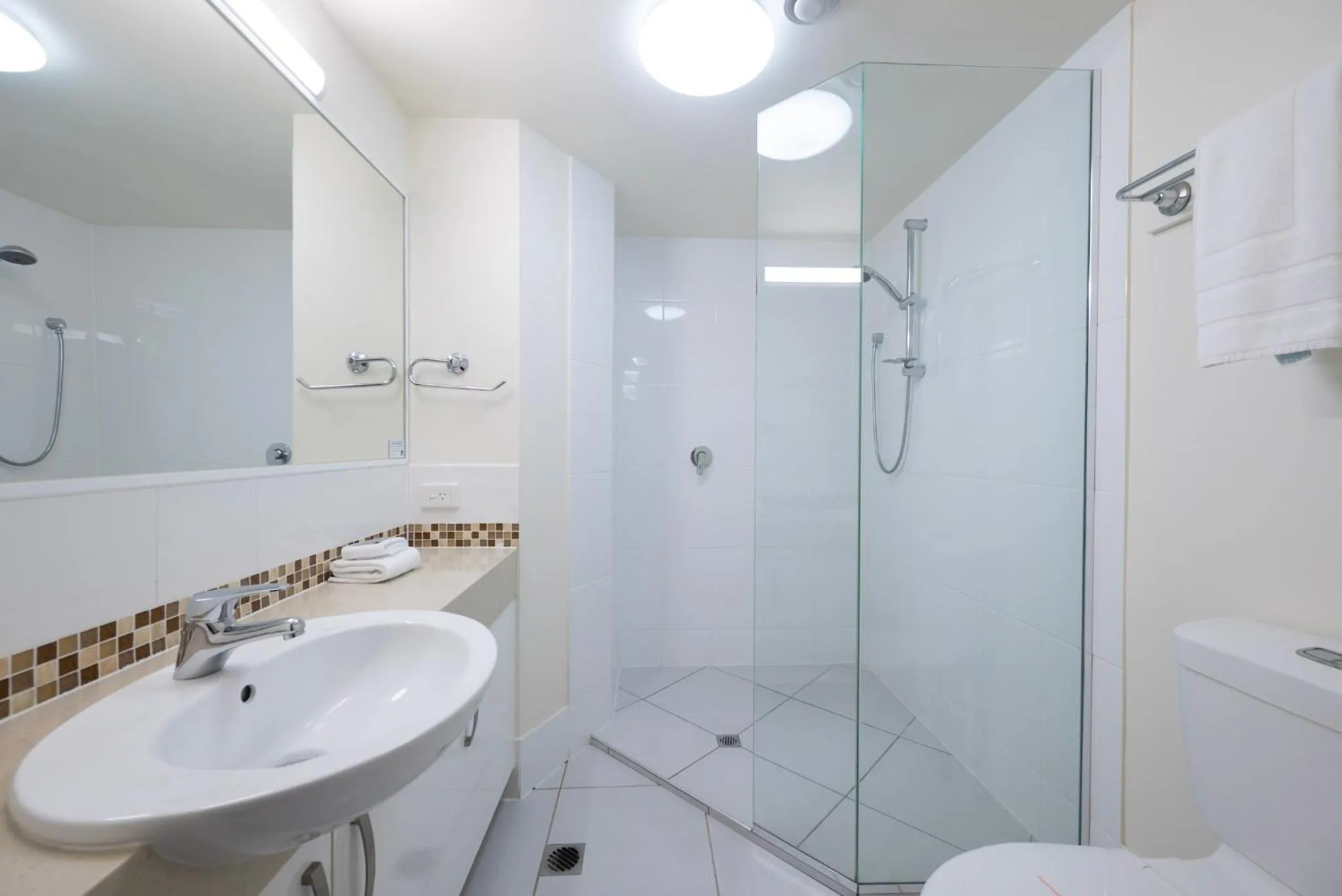 Shower in Endless Summer Resort