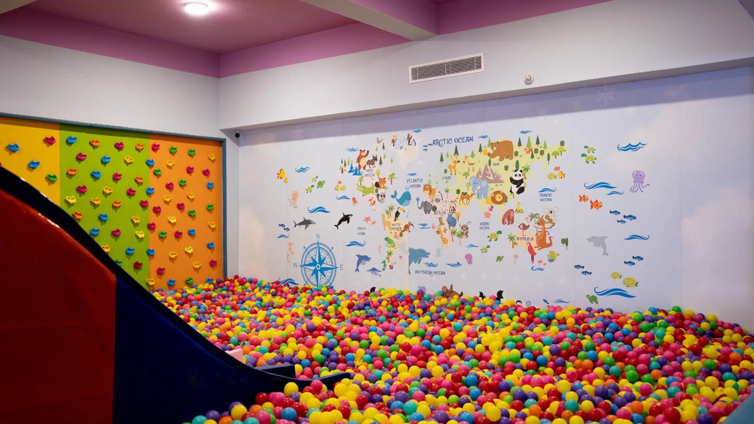 Kids's club in Ali Baba Palace Resort