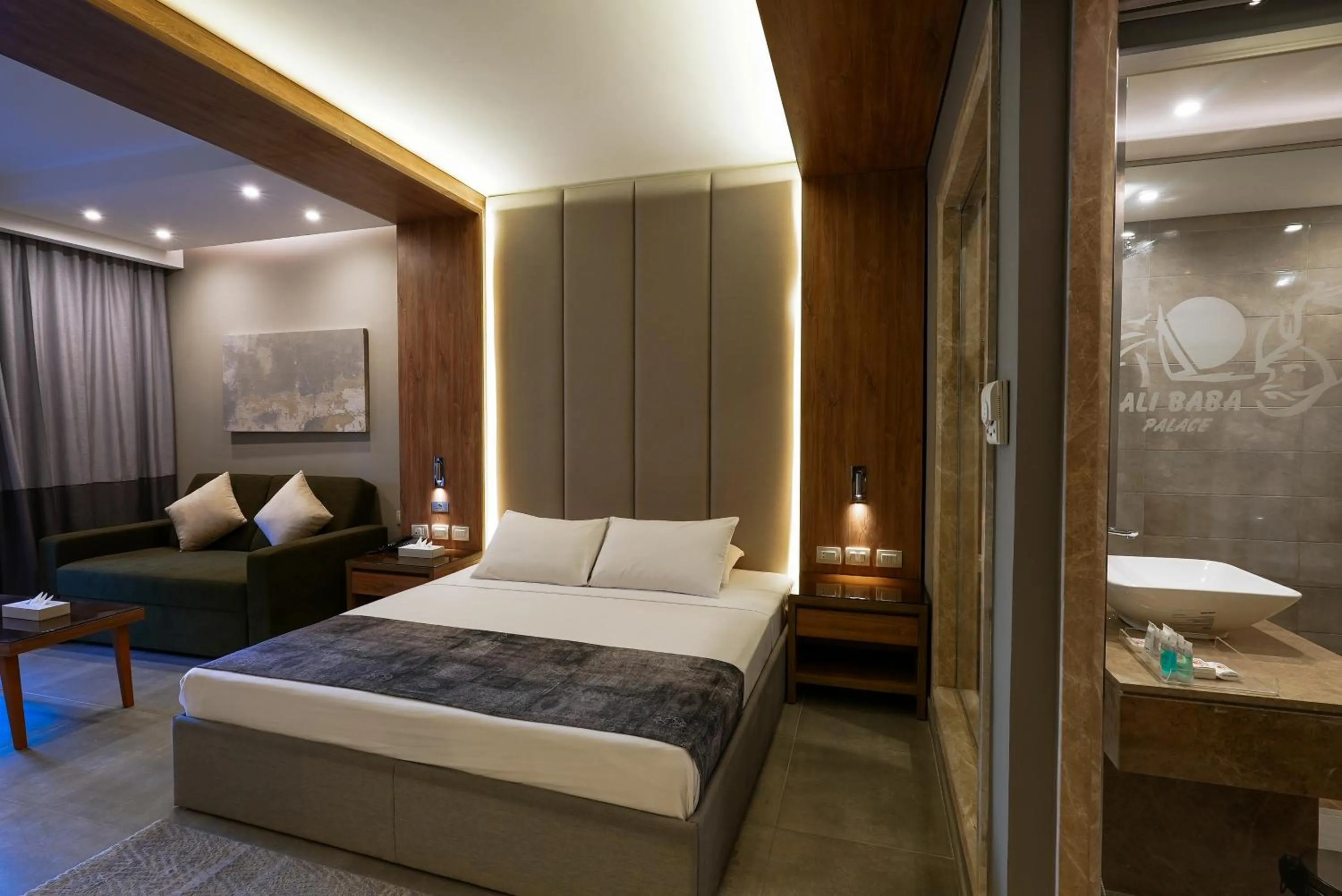 Bathroom, Bed in Ali Baba Palace Resort