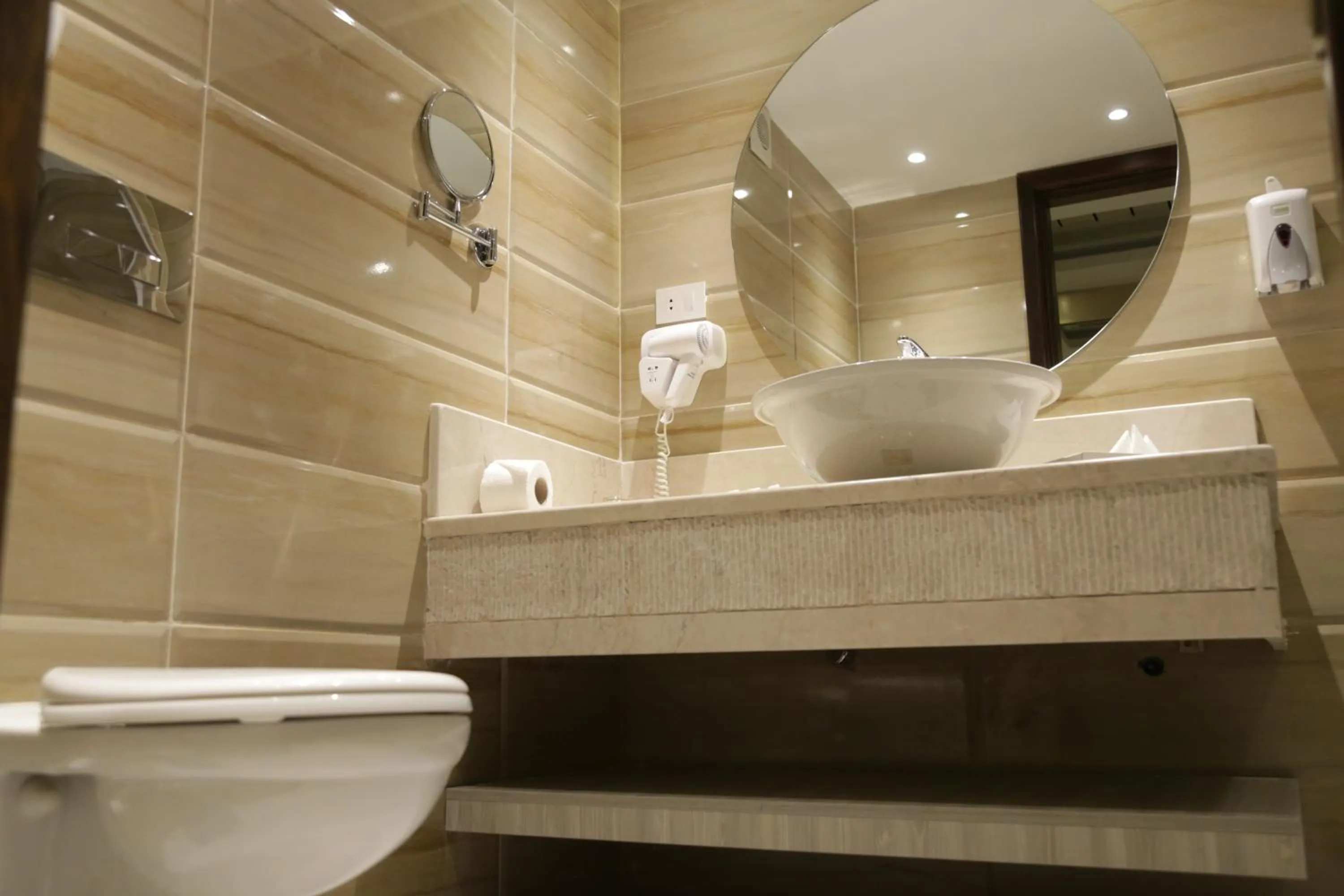 Shower in Ali Baba Palace Resort