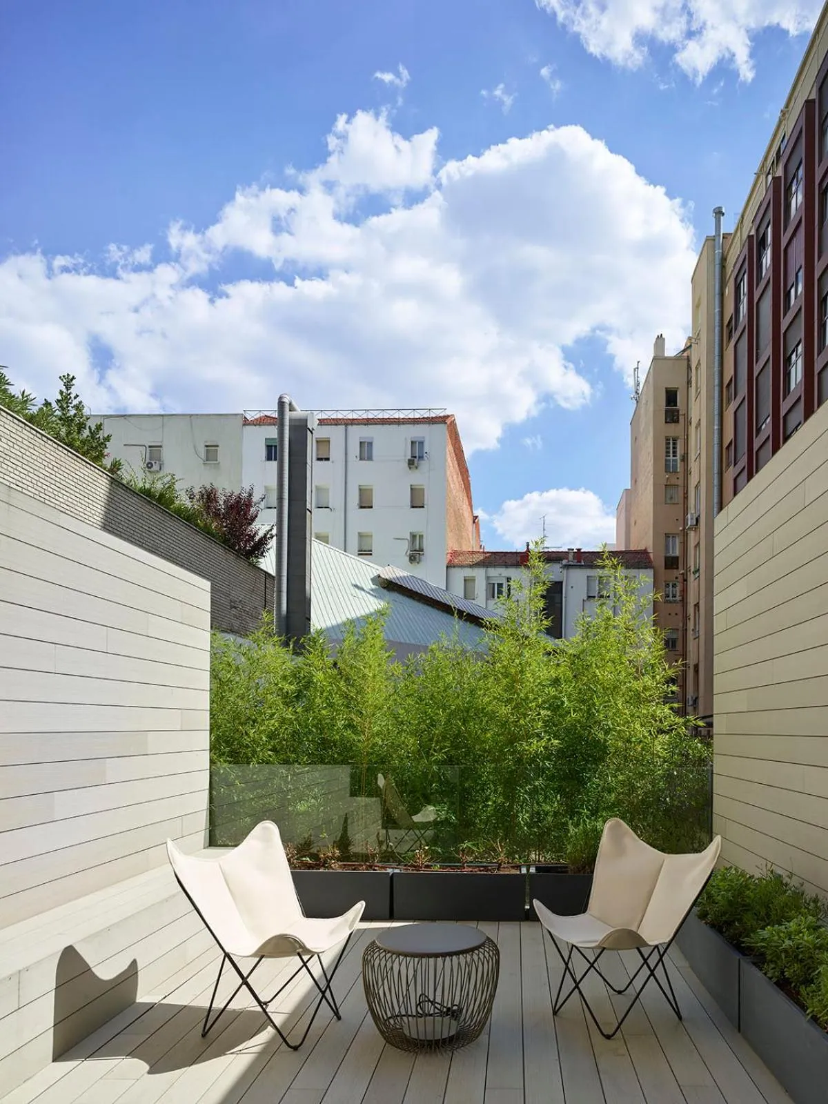 Garden in Hoom Apartments Juan Bravo