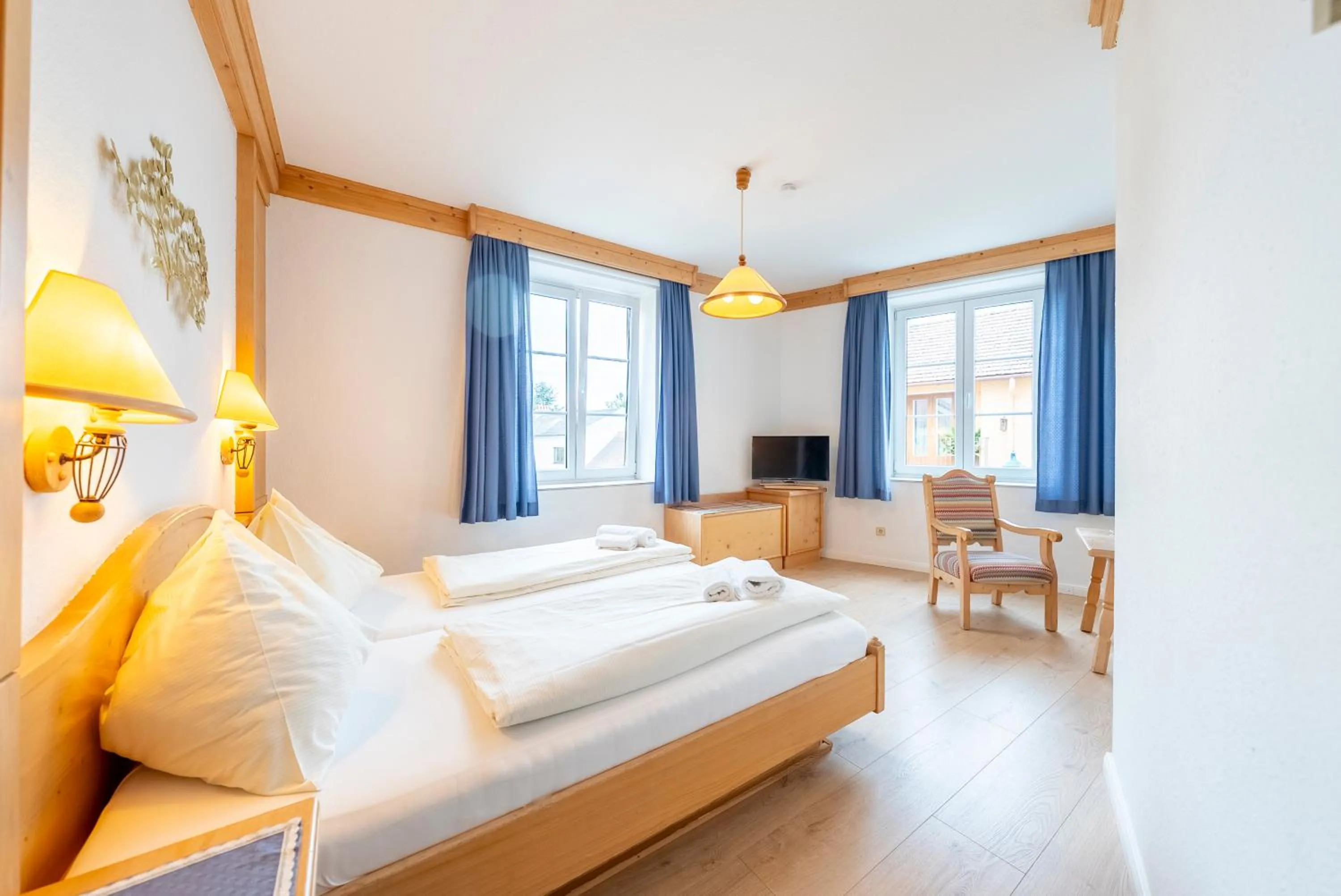 TV and multimedia, Bed in Hotel Krug