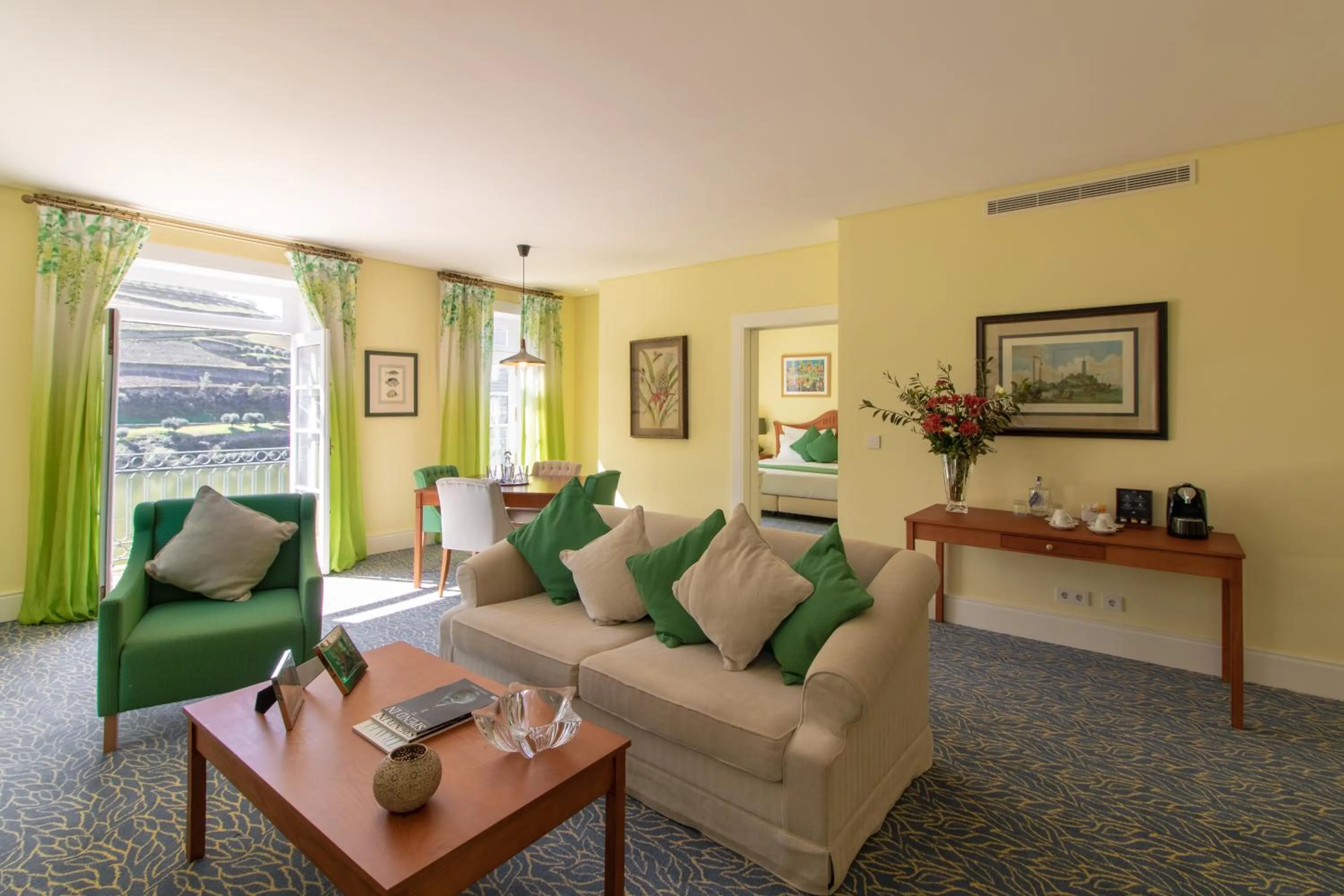 Coffee/tea facilities in The Vintage House - Douro