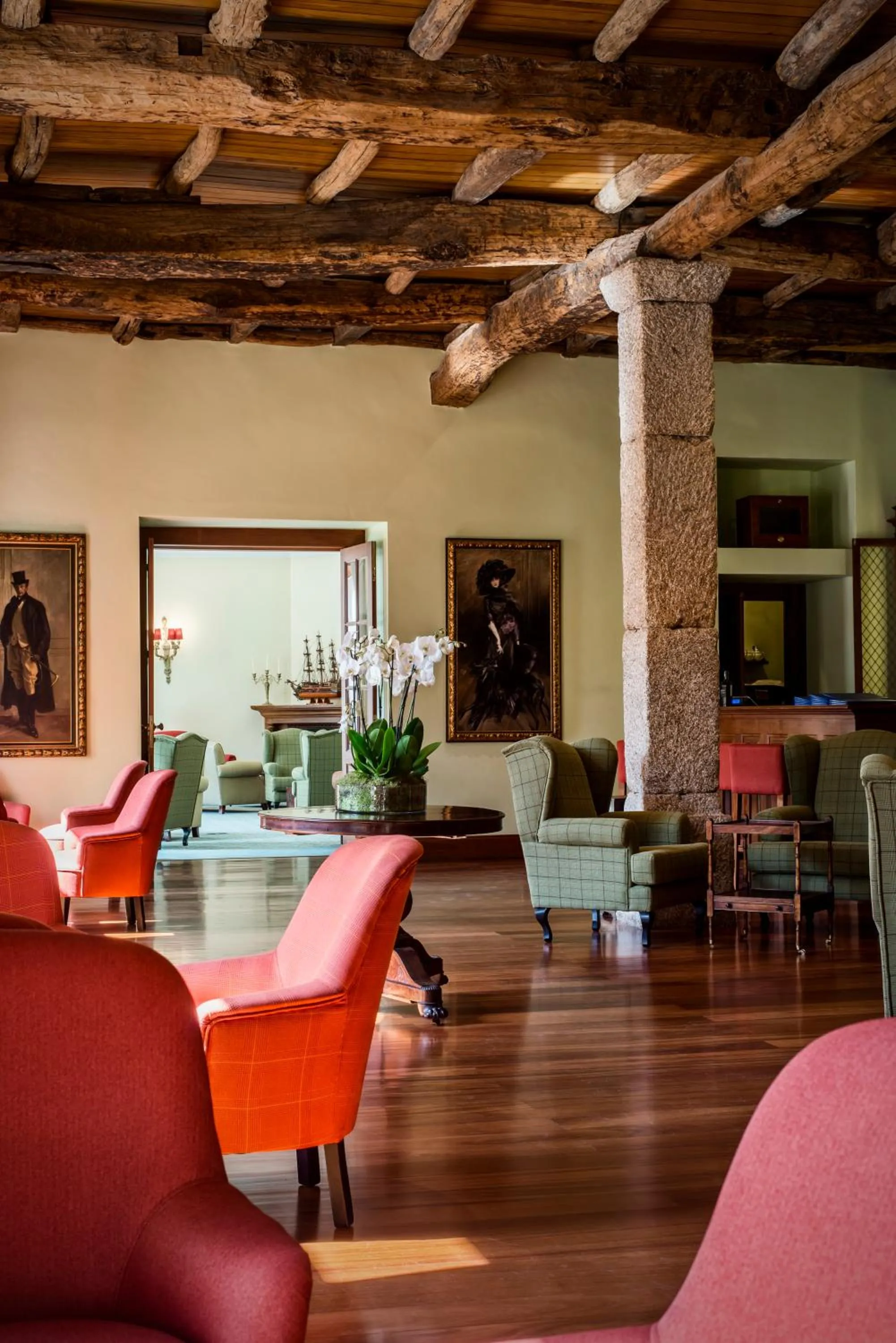 Library in The Vintage House - Douro