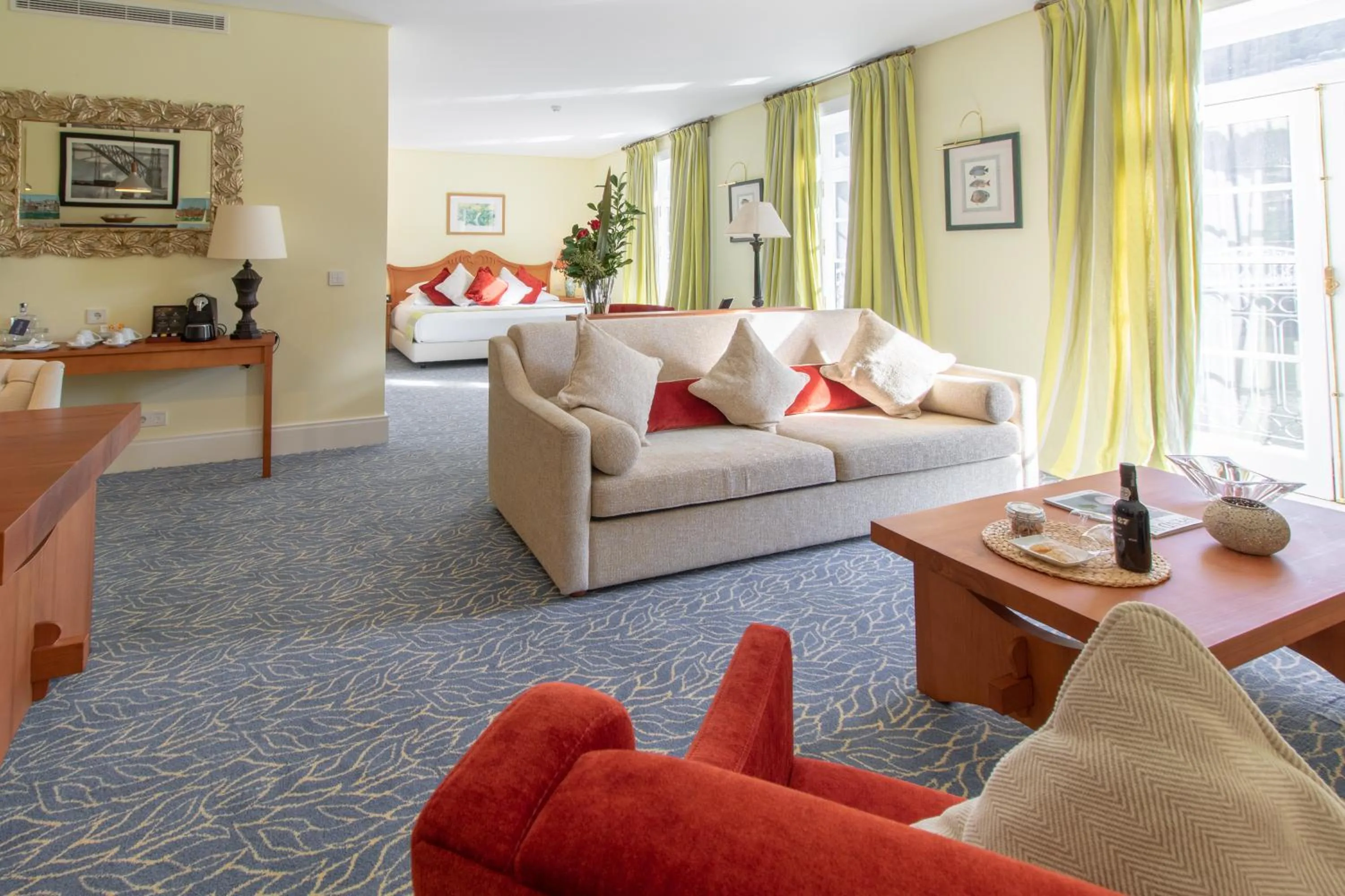 Bed in The Vintage House - Douro