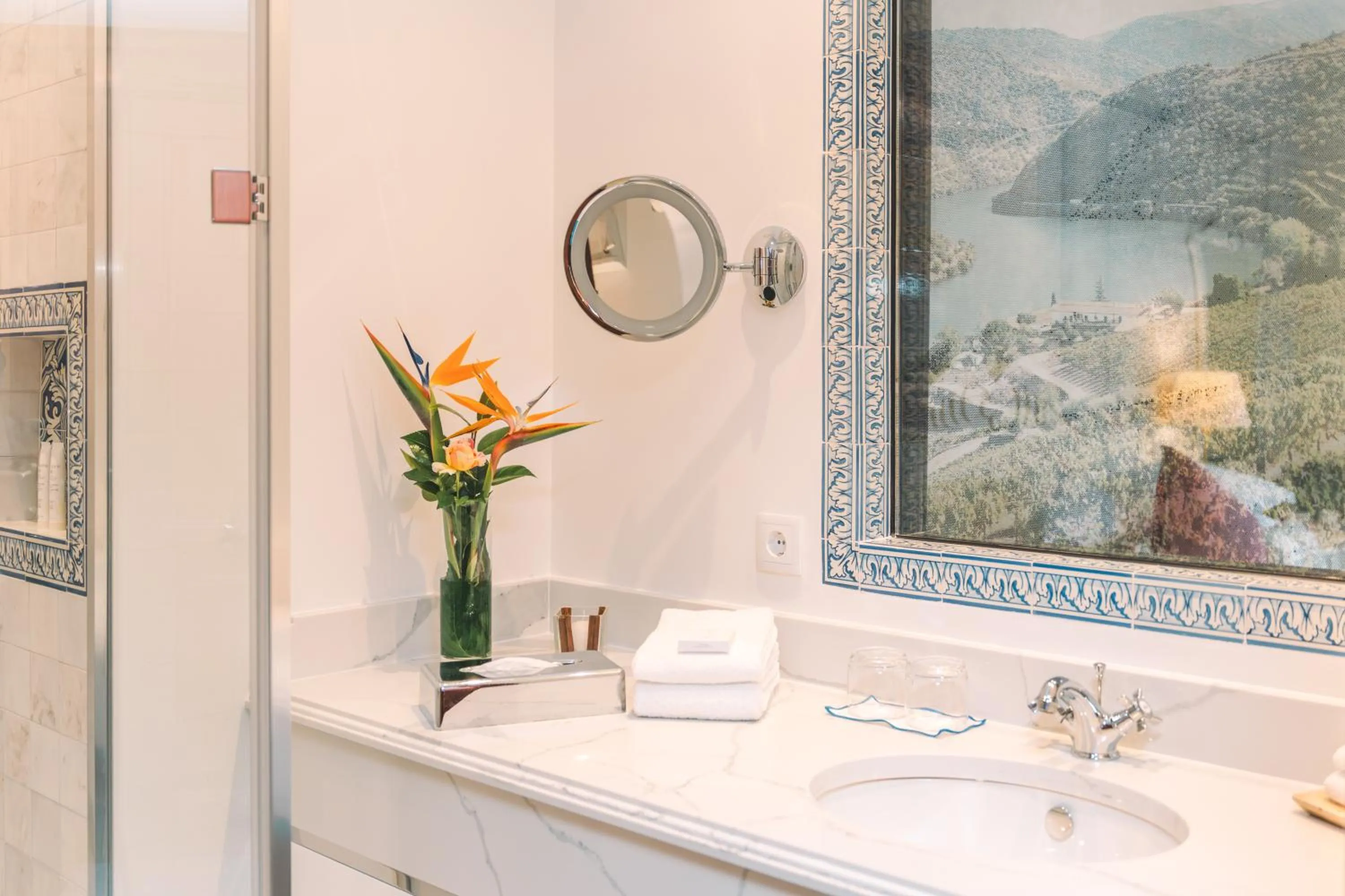 Bathroom in The Vintage House - Douro