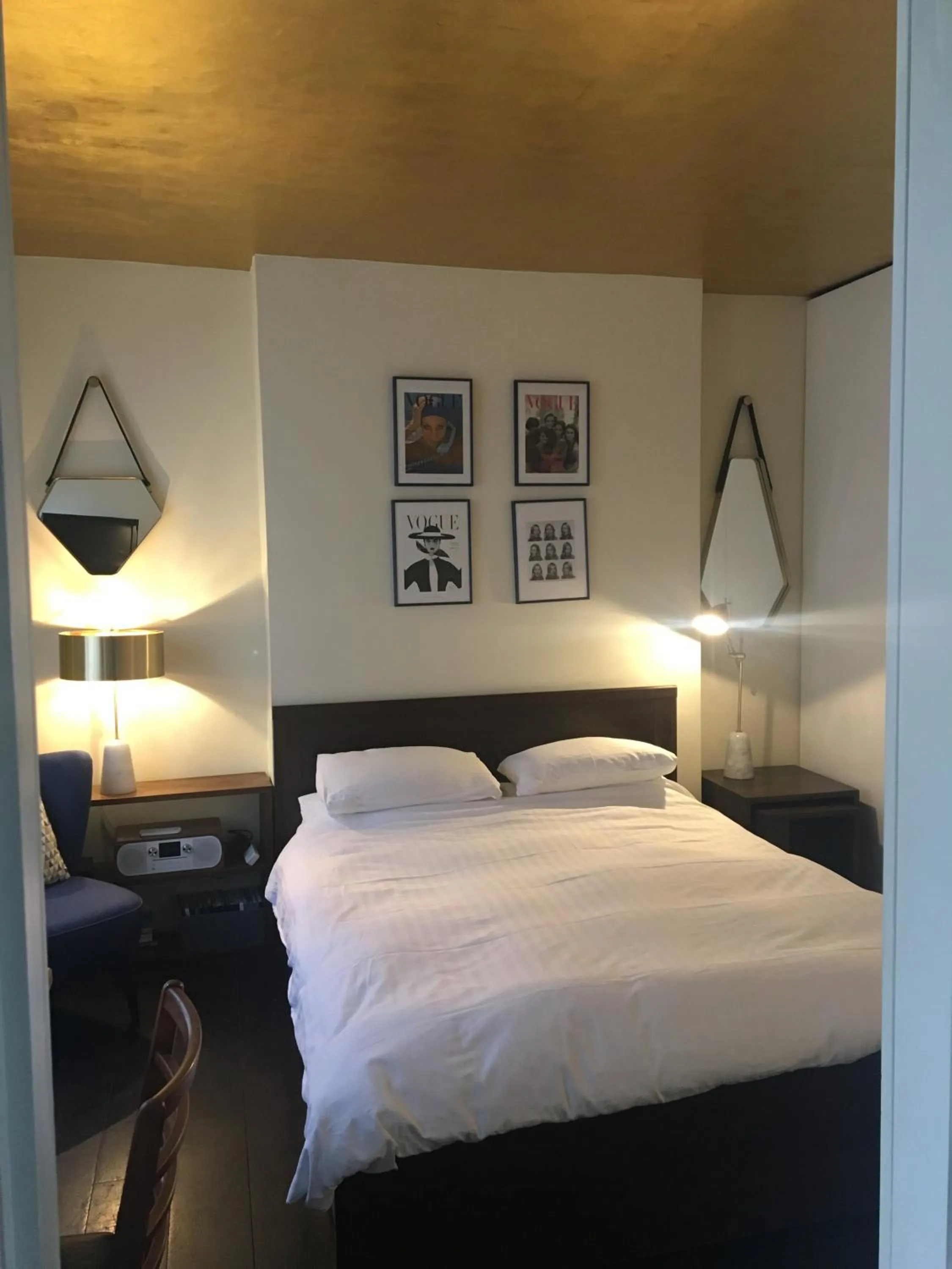 Bed in Studio Apartment, Covent Garden