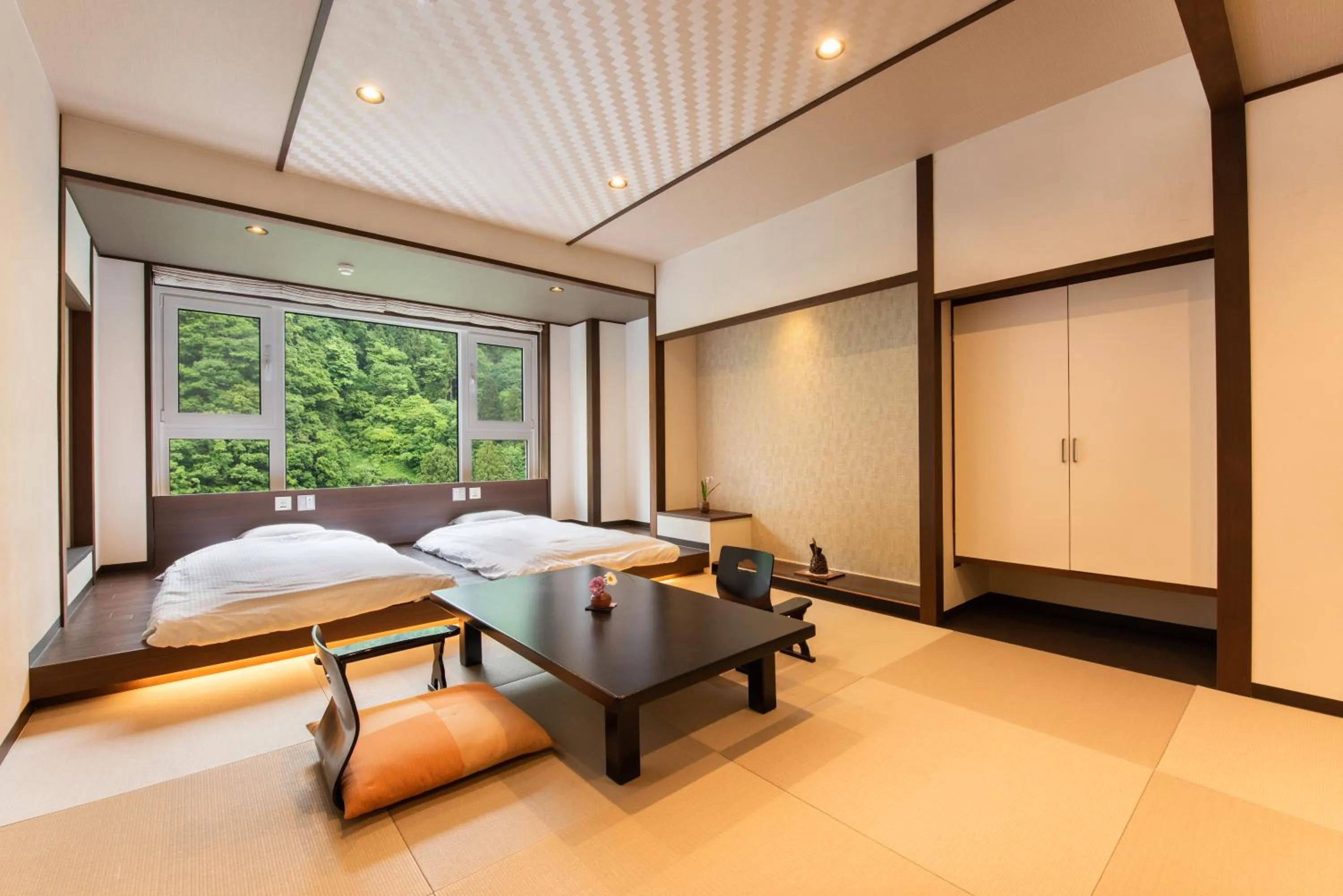 Photo of the whole room, Bed in Hotel Kurobe