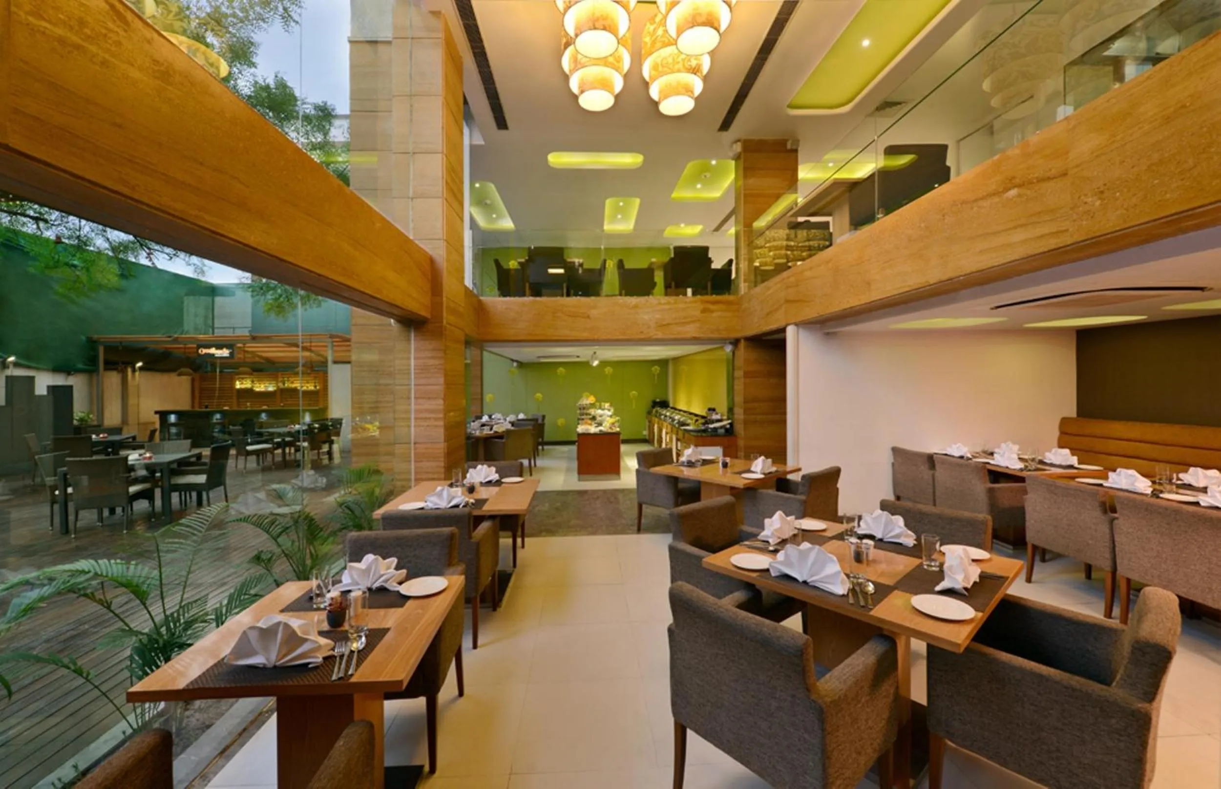 Restaurant/places to eat in Quality Inn Gurgaon