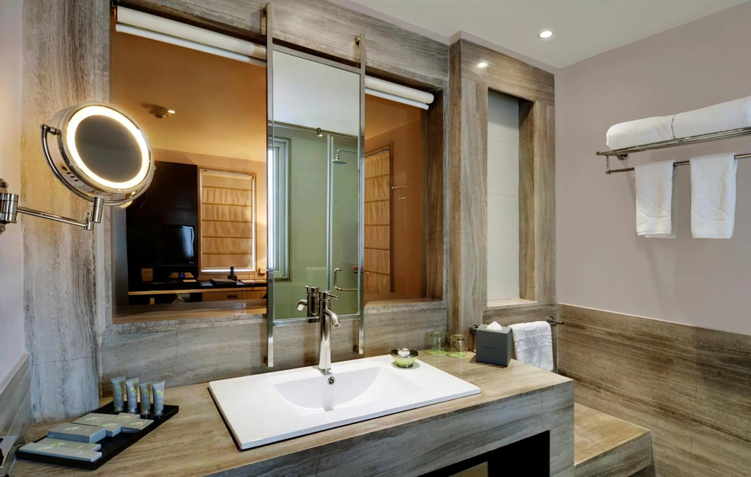 Bathroom in Quality Inn Gurgaon