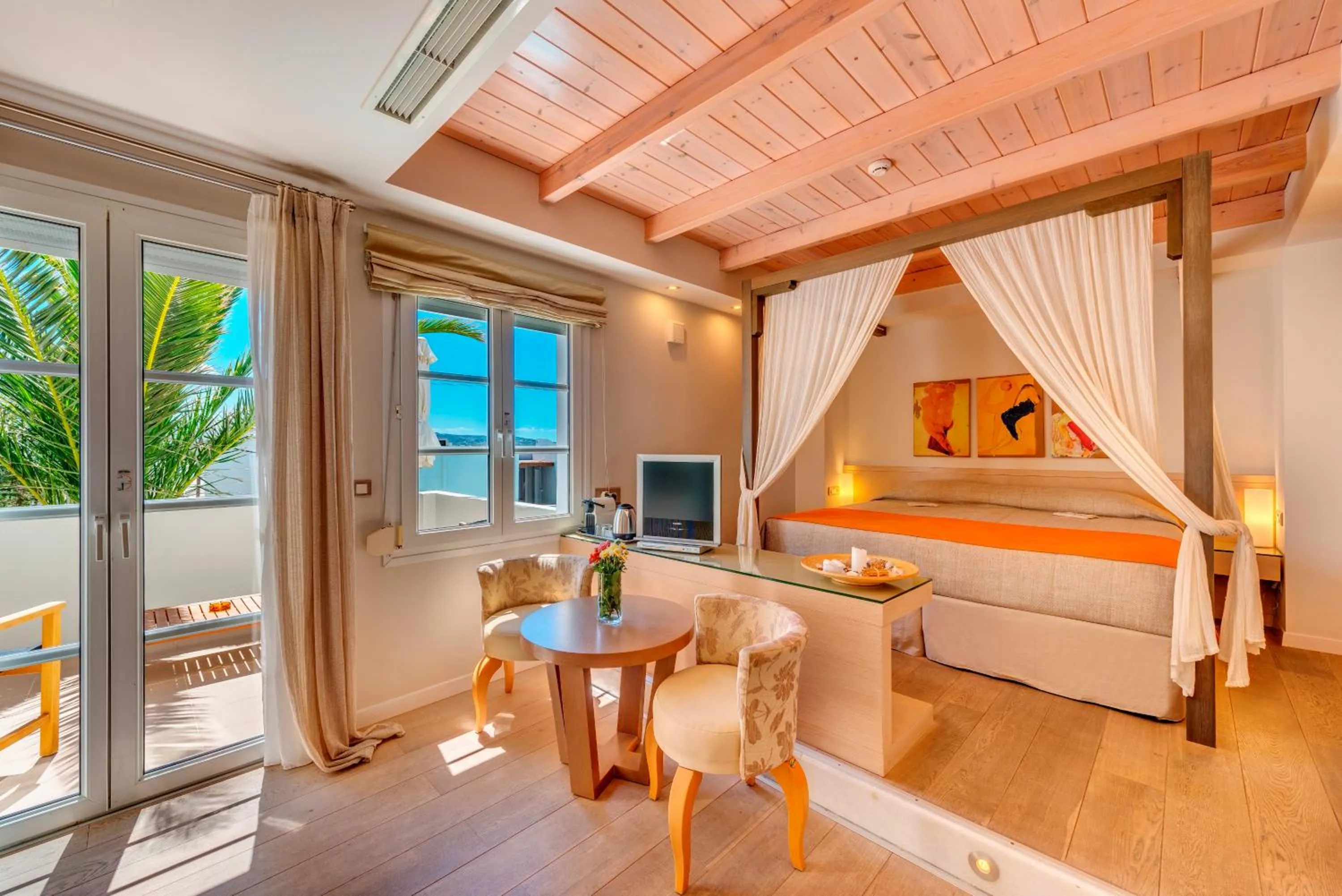 Day, Bed in Nissaki Beach Hotel