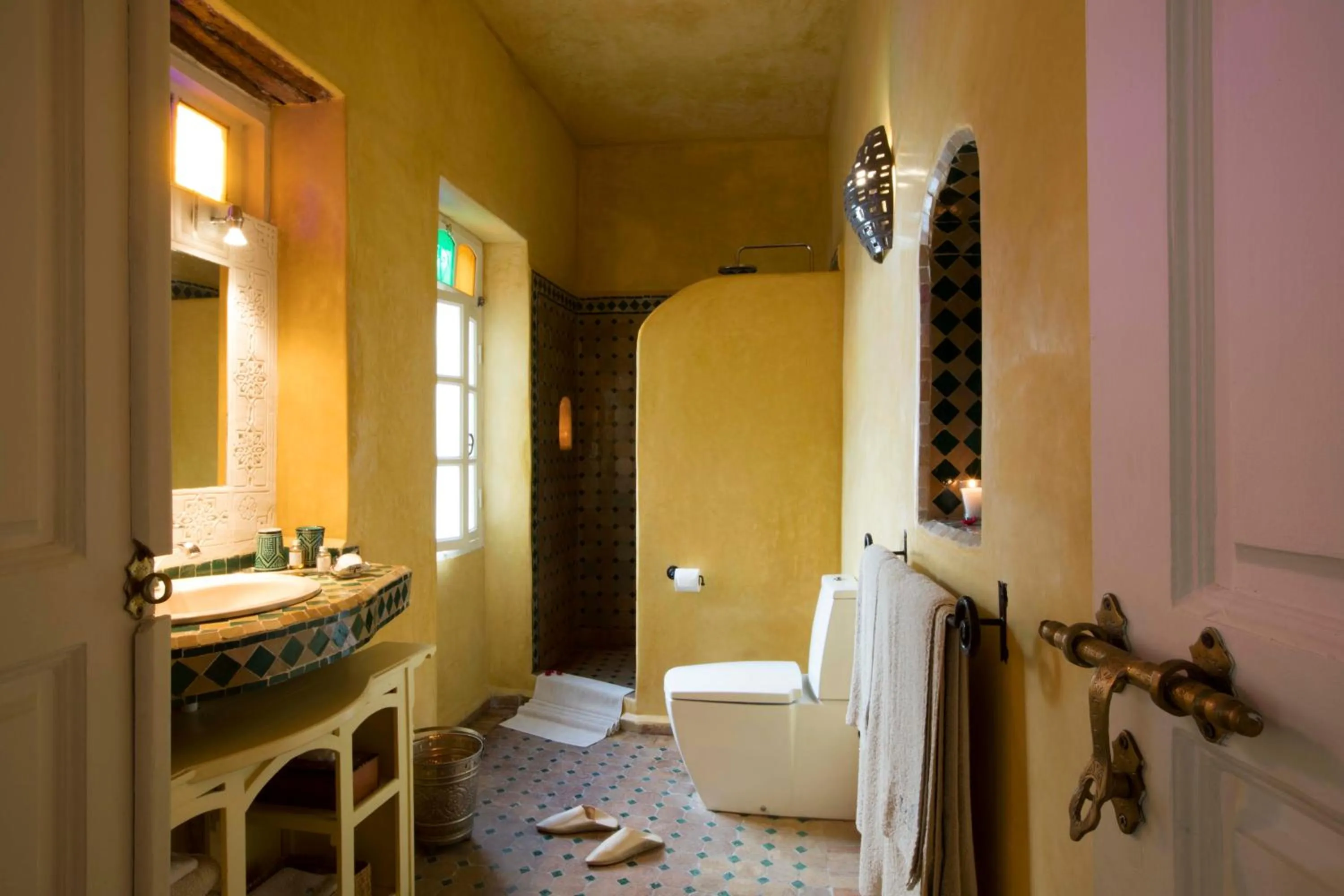 Toilet in Riad Emotion