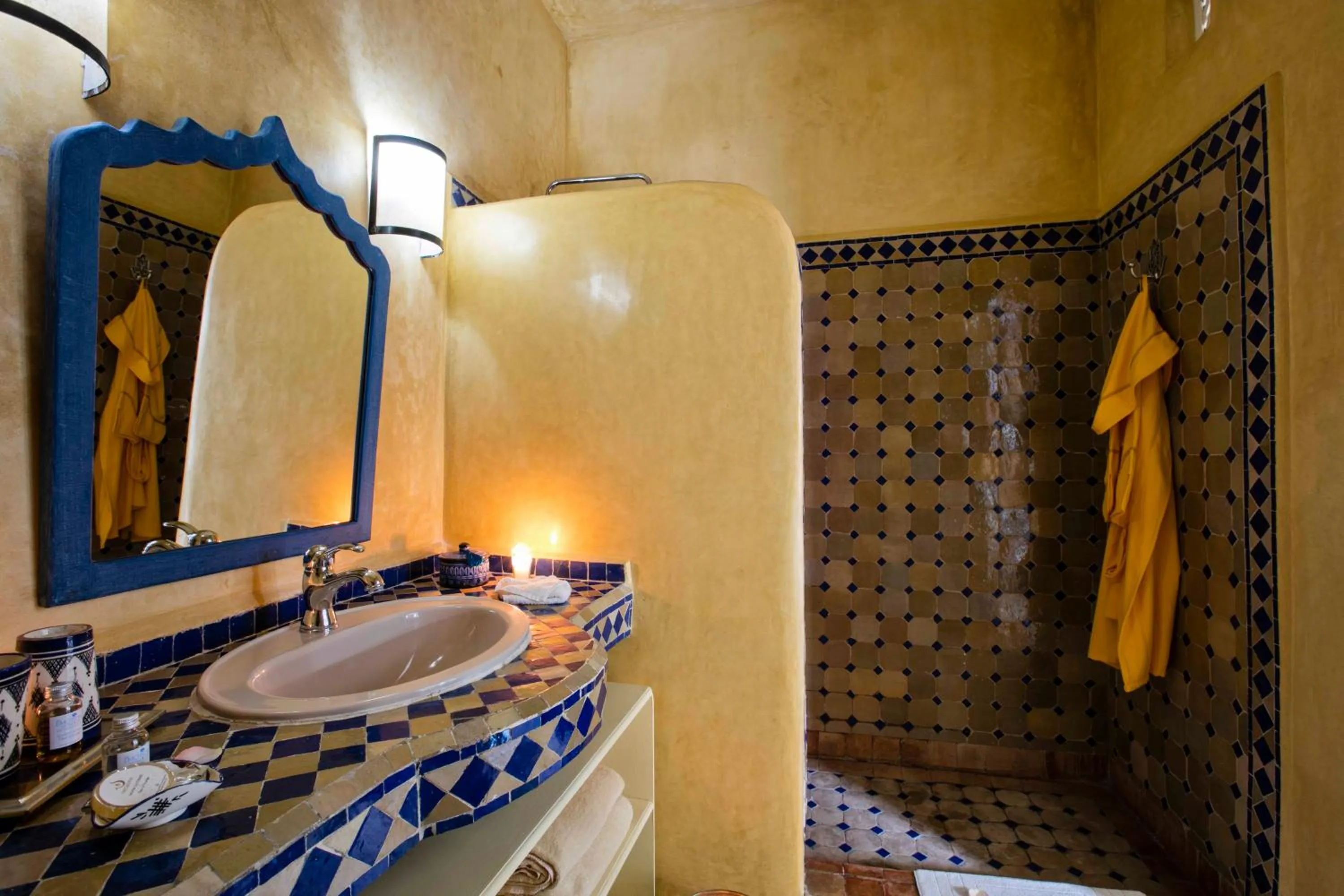 Bathroom in Riad Emotion