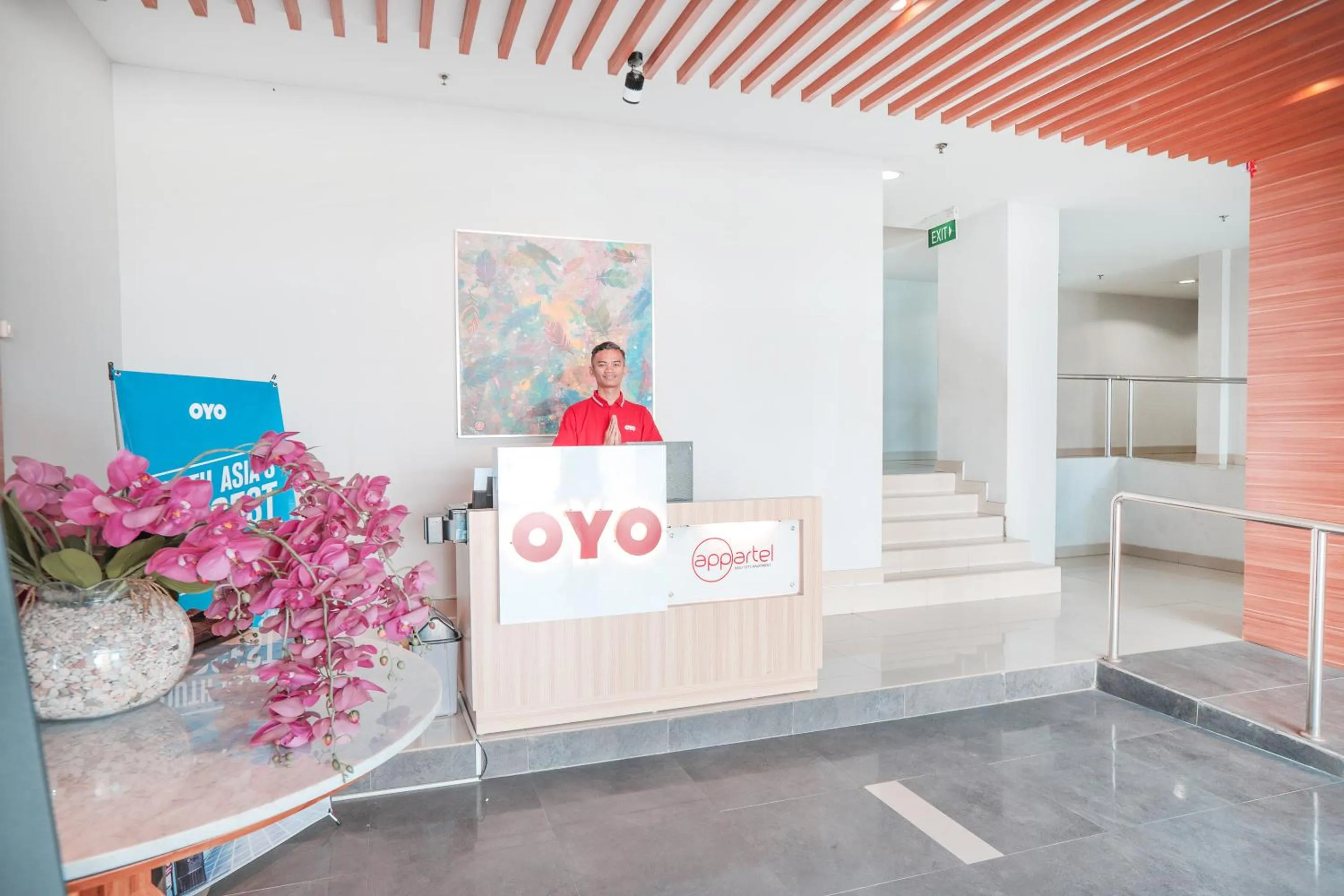 Lobby or reception in OYO  Flagship 755 Appartel Grand Dhika City
