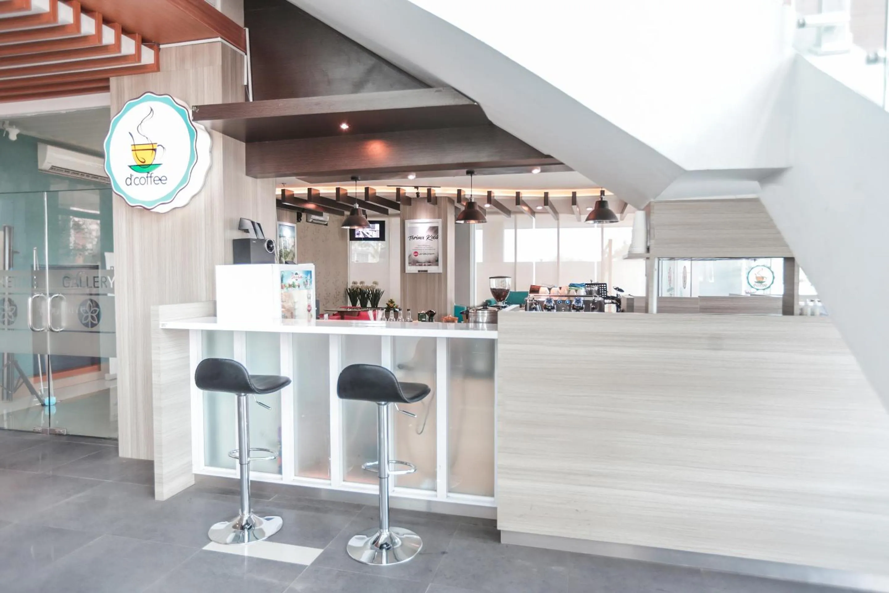 Restaurant/places to eat in OYO  Flagship 755 Appartel Grand Dhika City