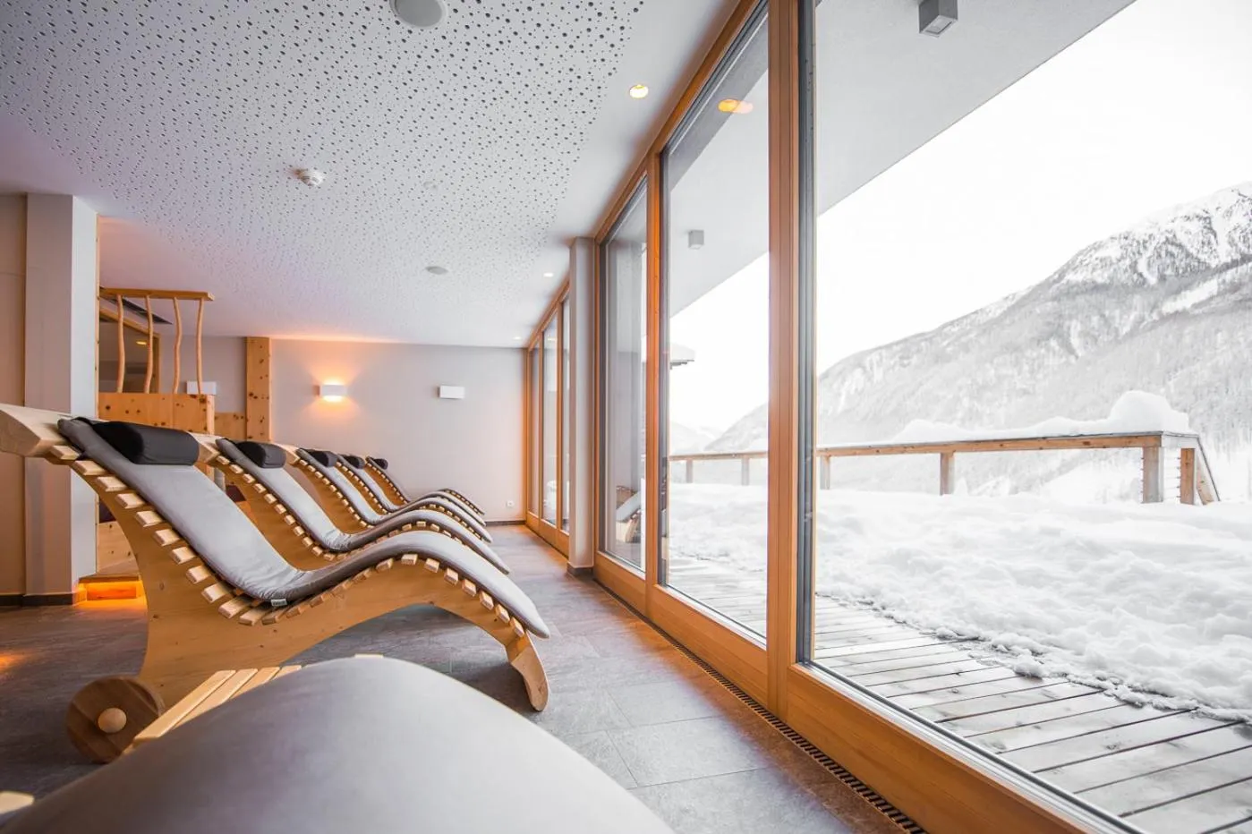 Seating area in Tonzhaus Hotel