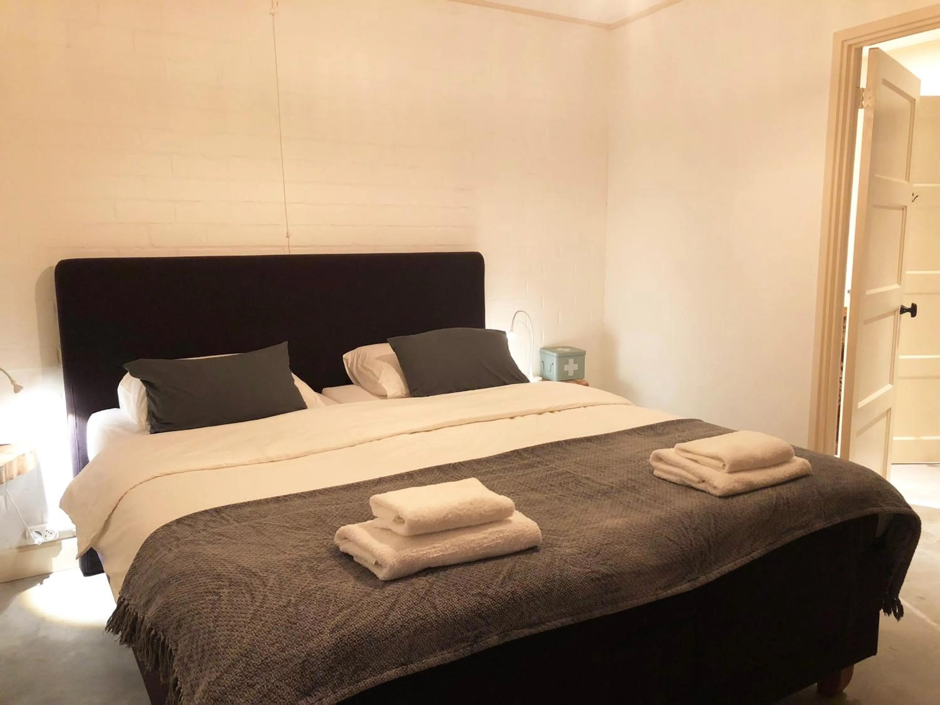 Bedroom, Bed in The Old Garage