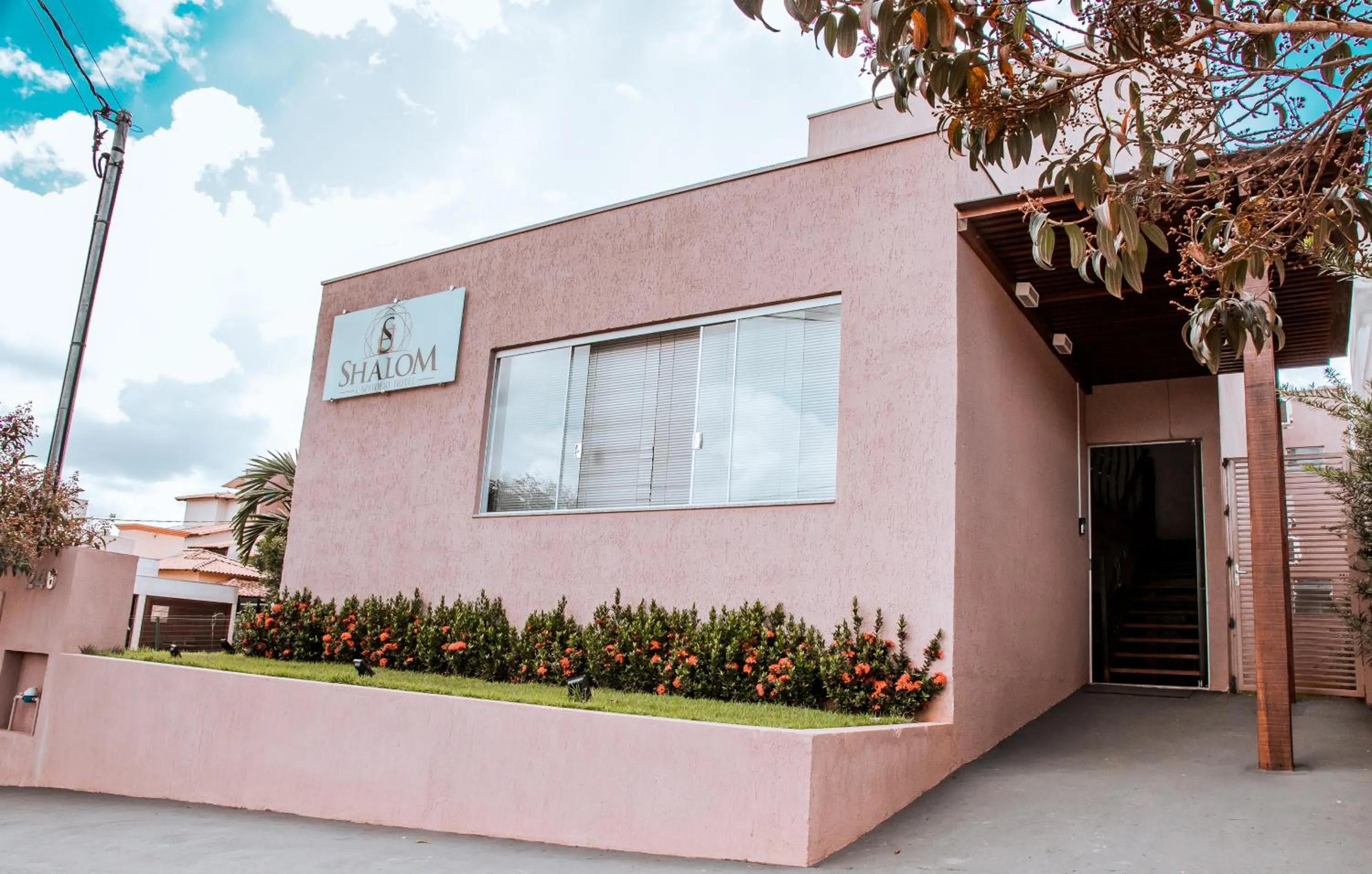 Facade/entrance in Shalom Pousada Capitólio