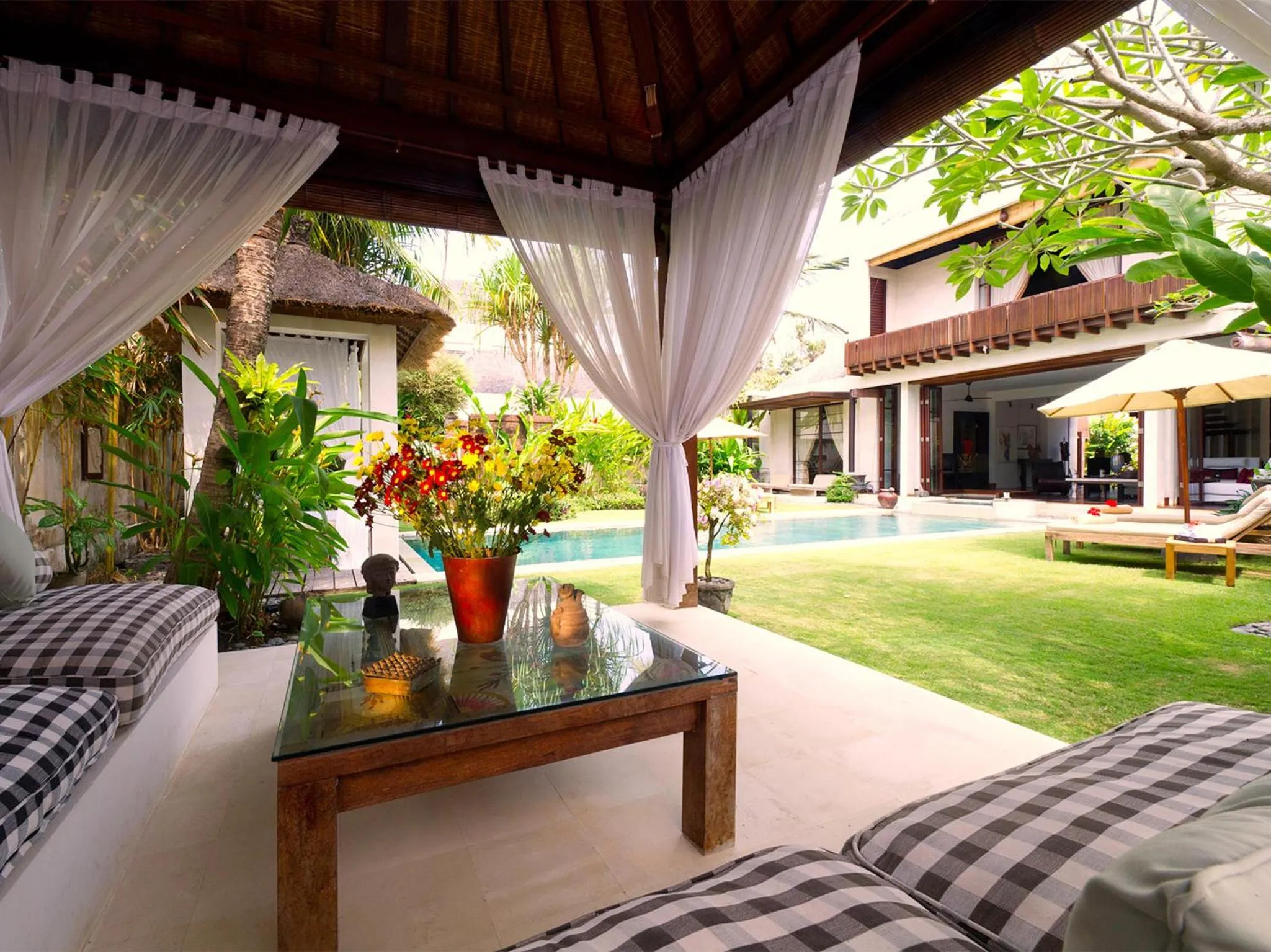 Property building in Majapahit Beach Villas by Nakula