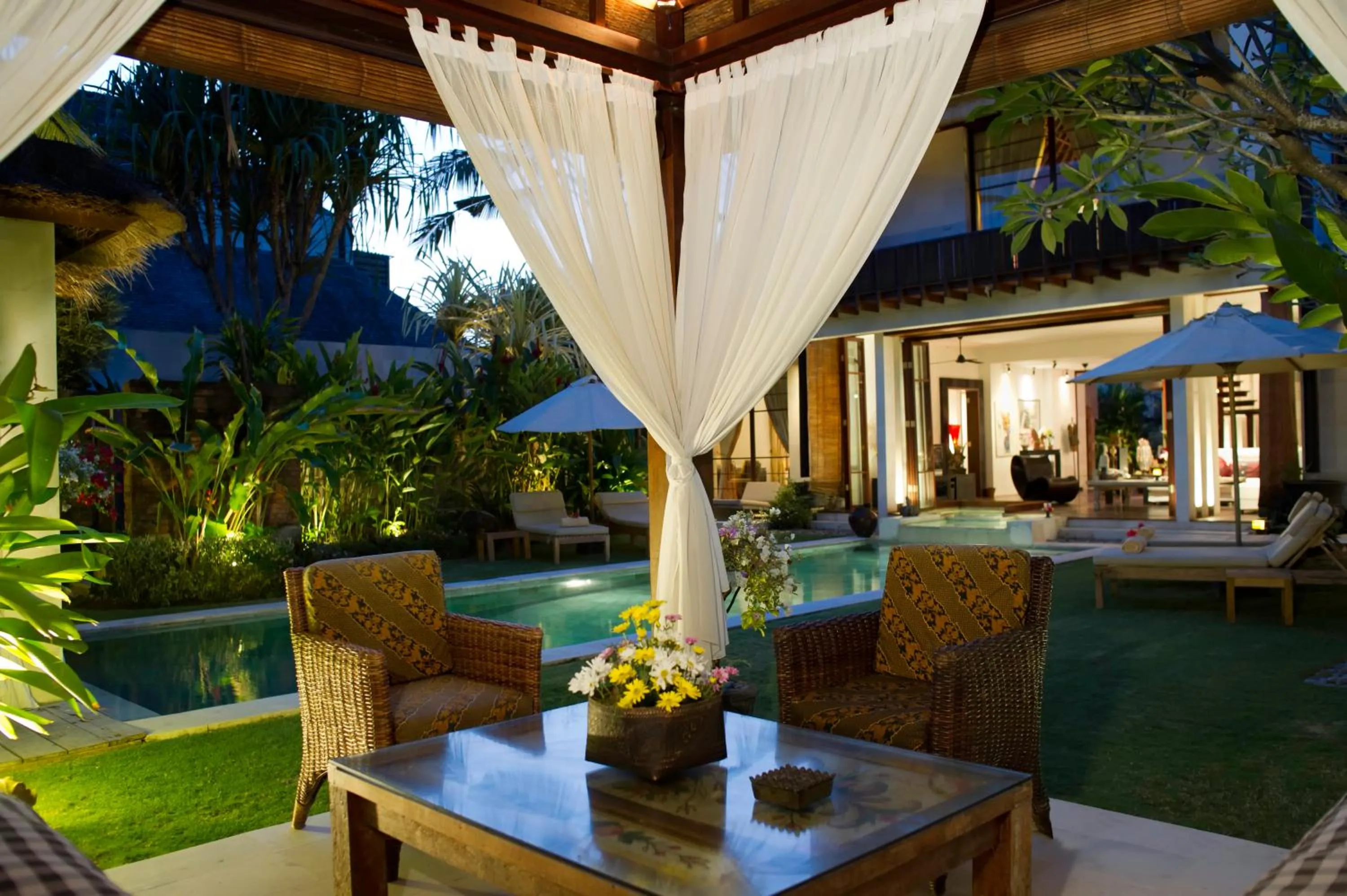 Swimming pool in Majapahit Beach Villas by Nakula