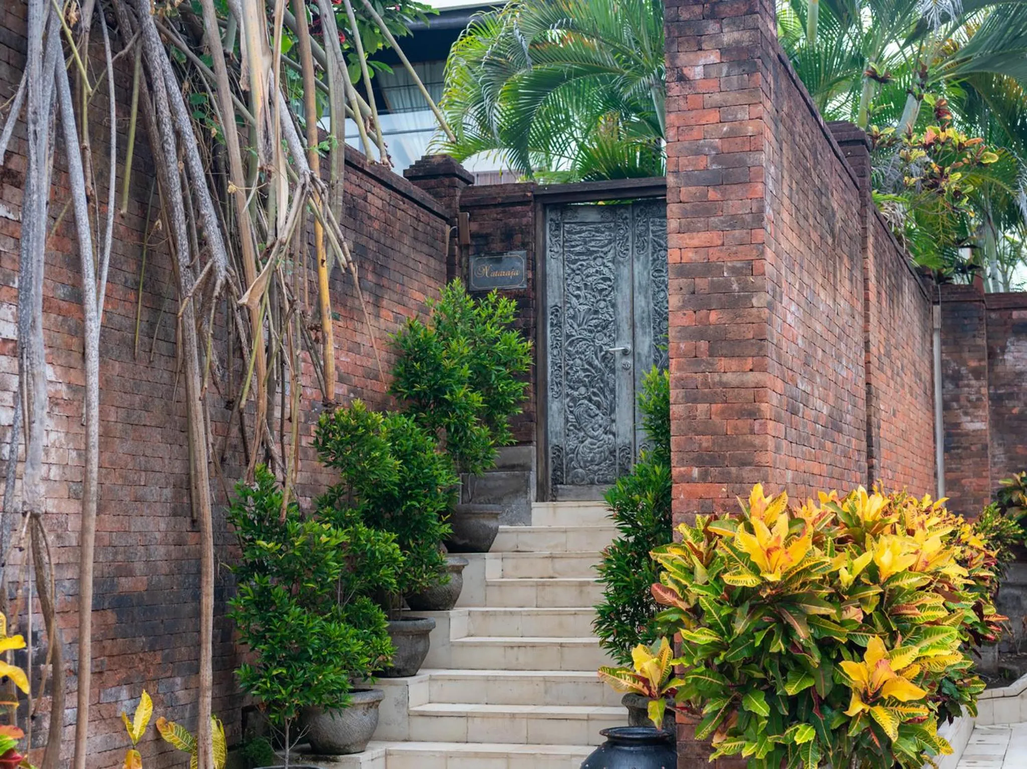 Facade/entrance in Majapahit Beach Villas by Nakula