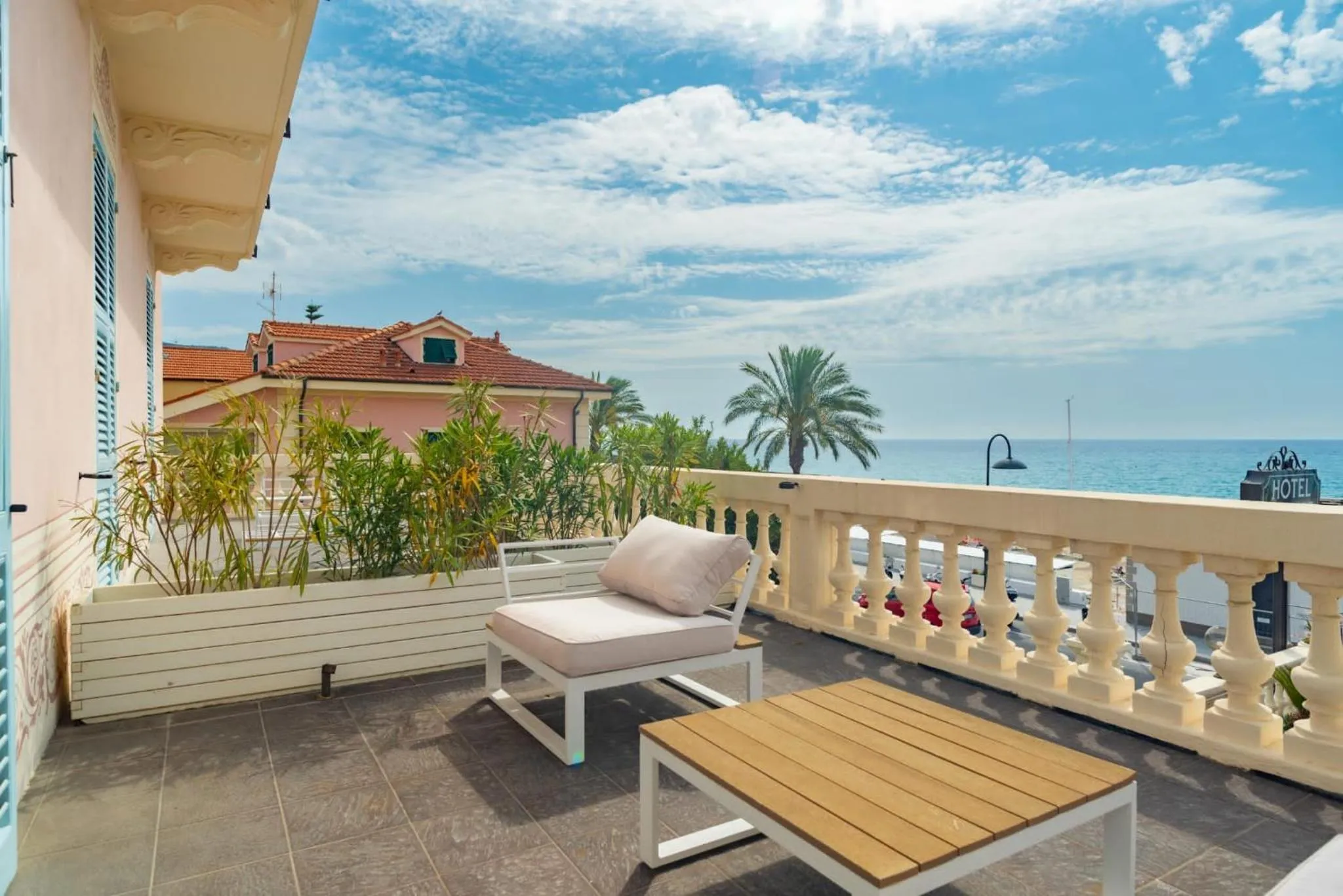 Balcony/Terrace in Hotel De La Plage