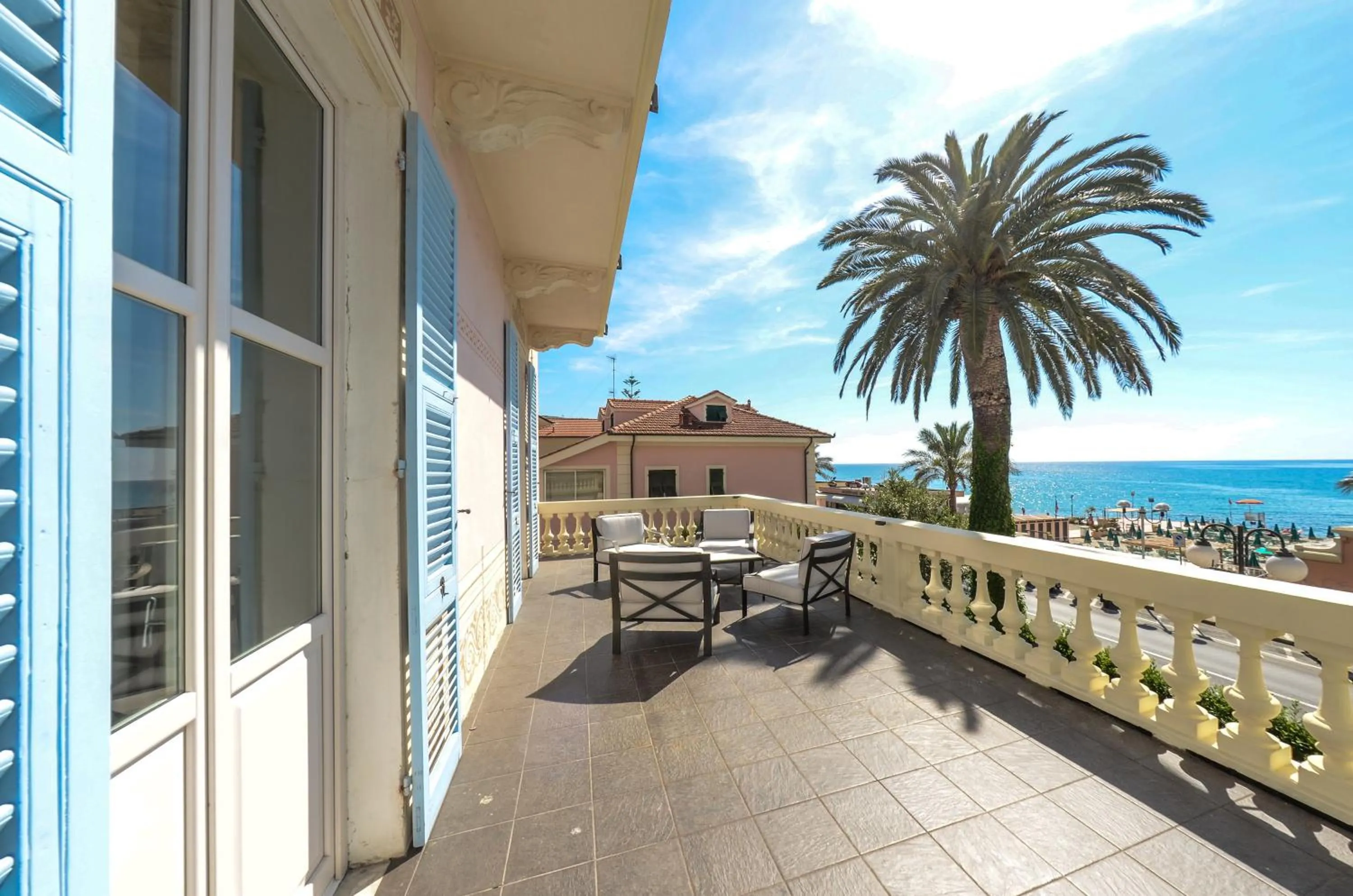 Balcony/Terrace in Hotel De La Plage