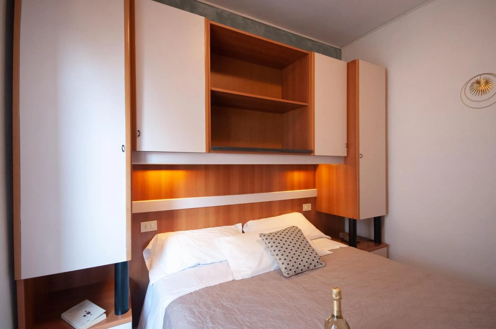 Bed in Hotel Crystal