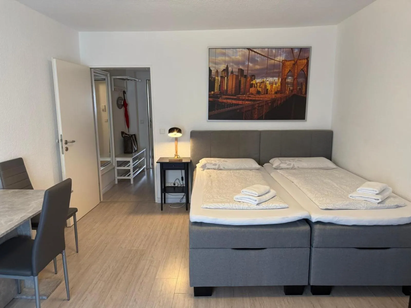 Bed in Apartments Jahnstraße