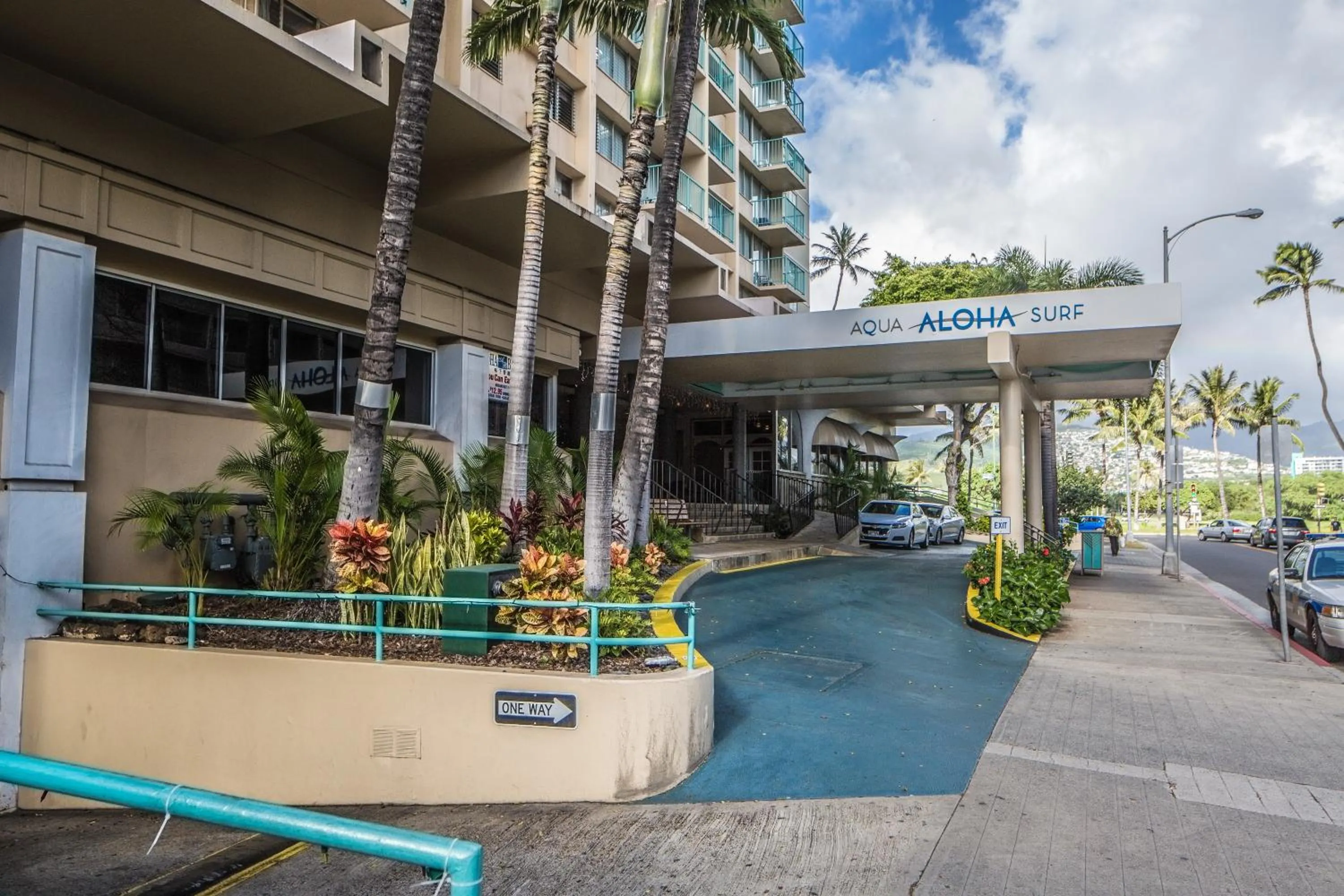 Facade/entrance in Renovated Studio with Pool Access at Aloha Surf