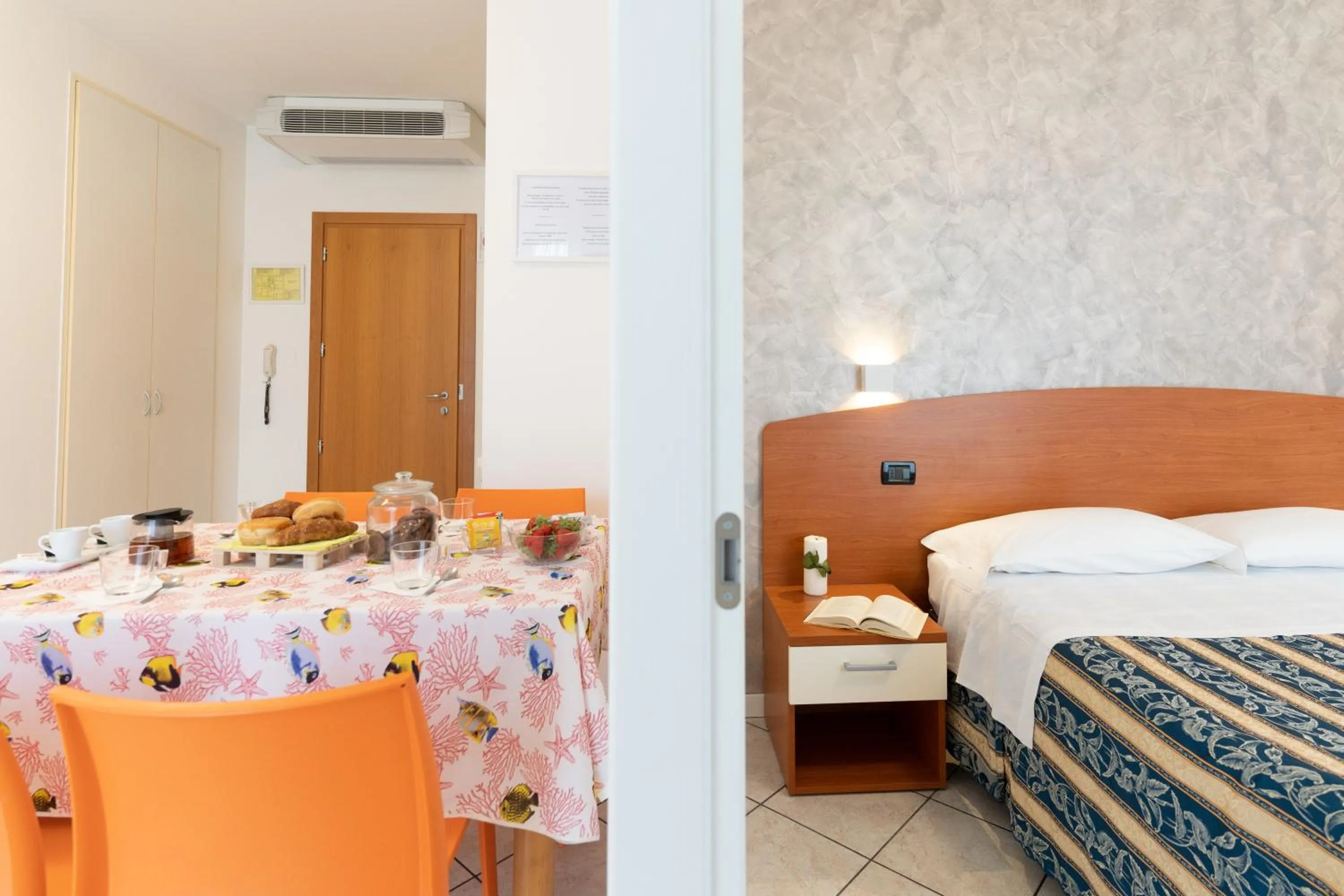 Living room, Bed in Residence Millennium