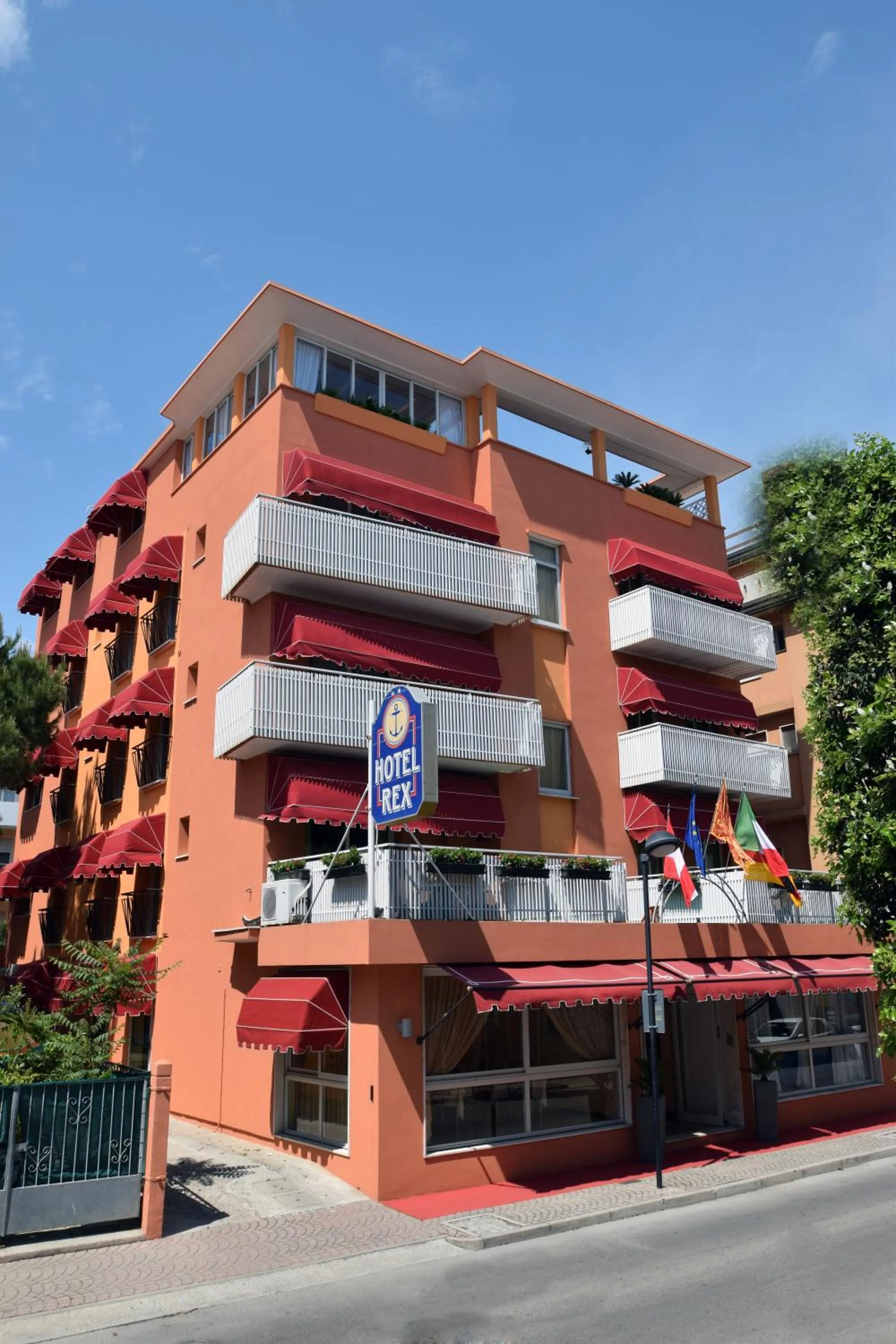 Property building in Hotel Rex