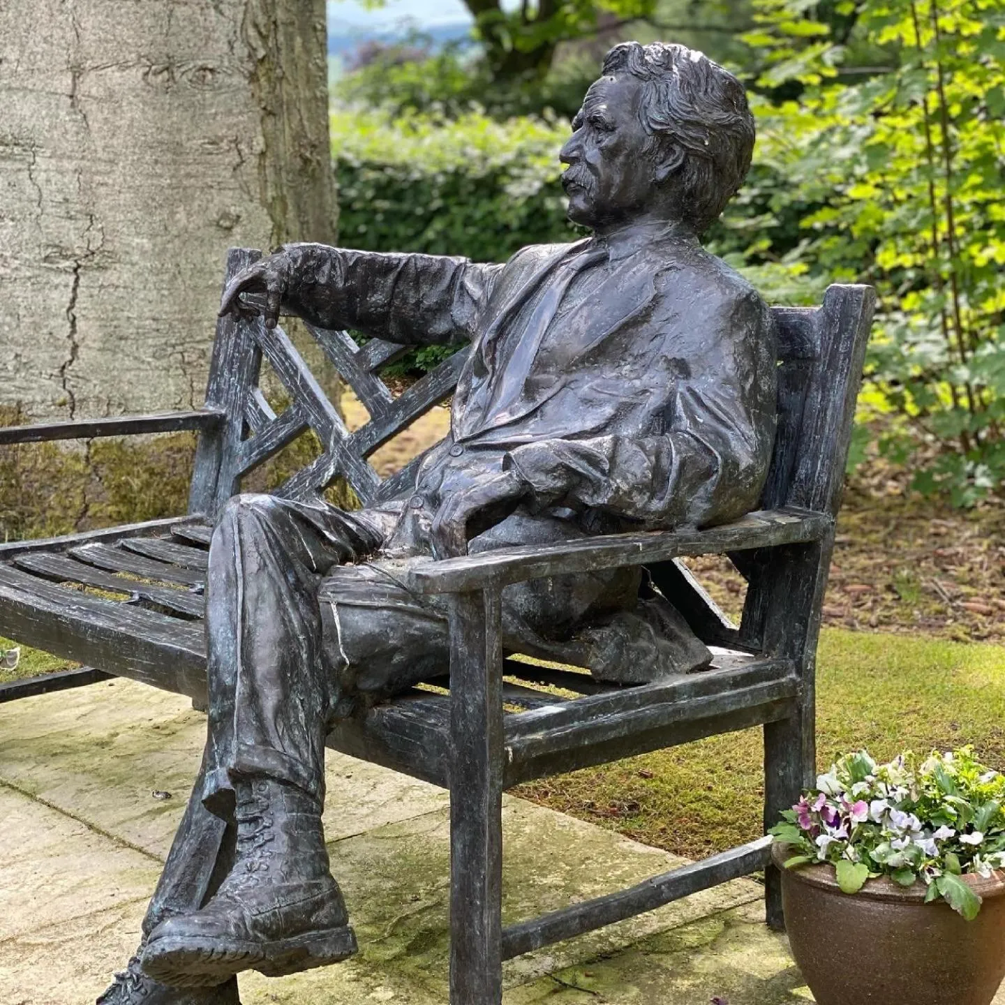 Garden in Cairn Lodge