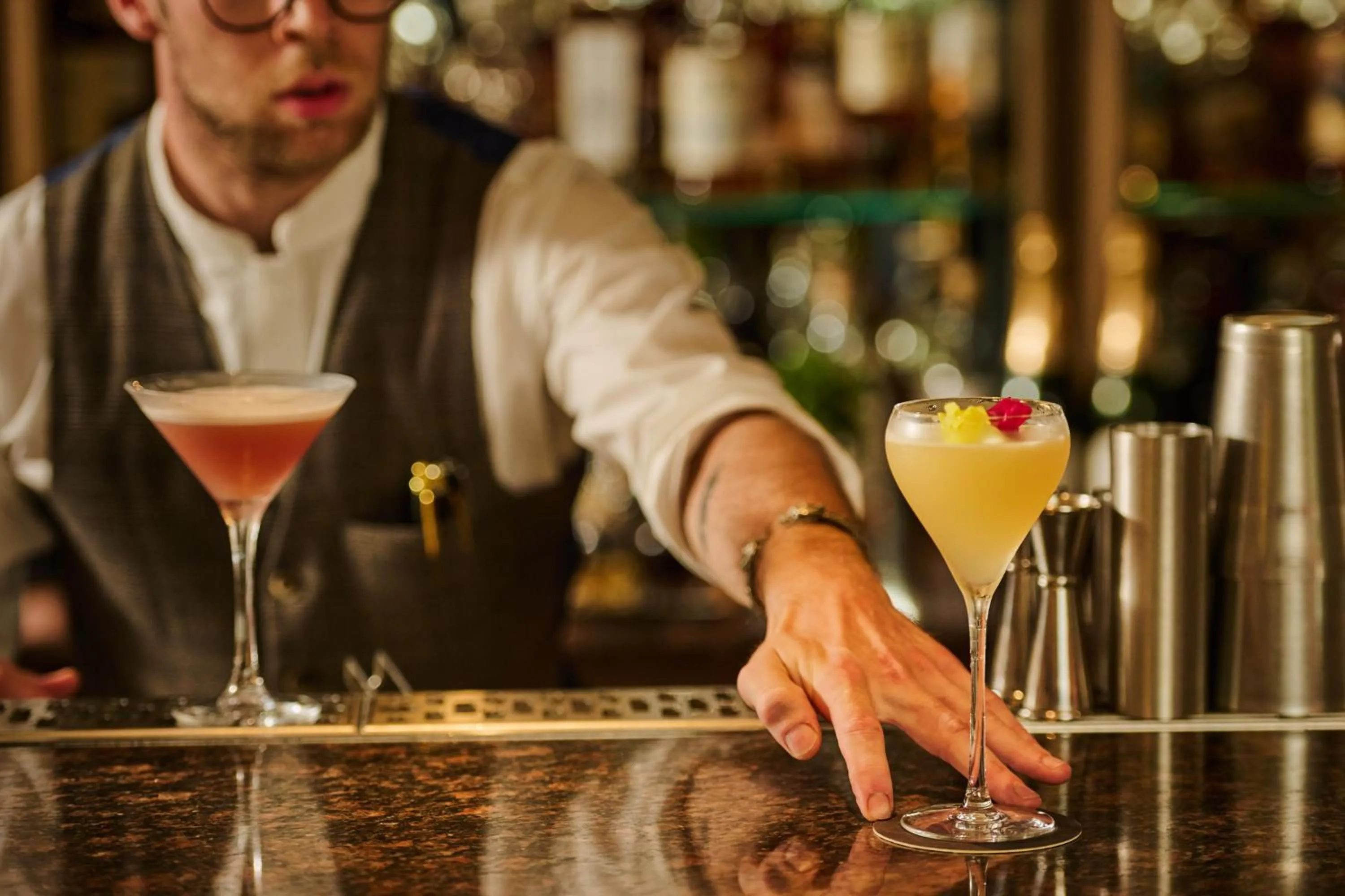 Lounge or bar in Cairn Lodge