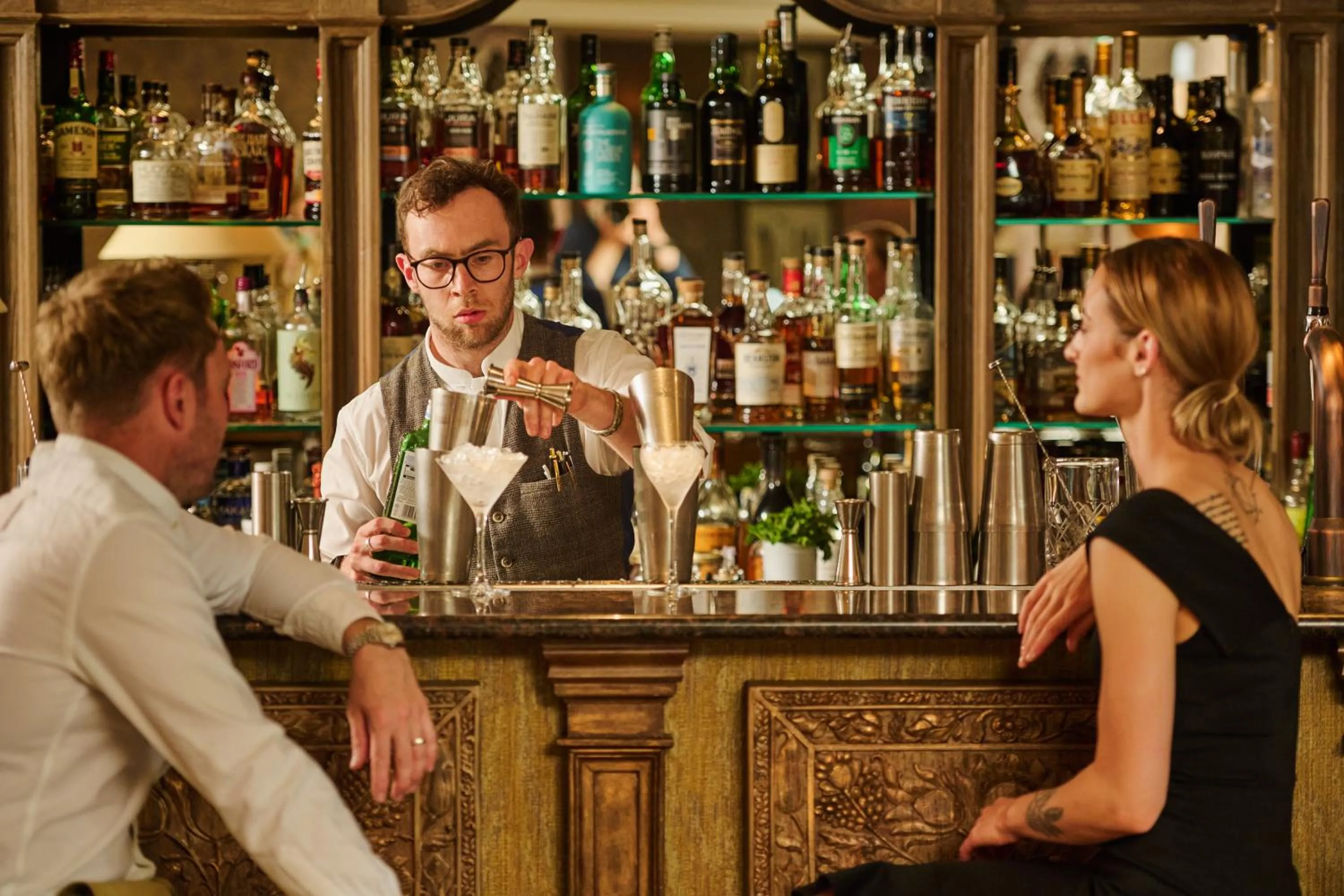 Lounge or bar in Cairn Lodge