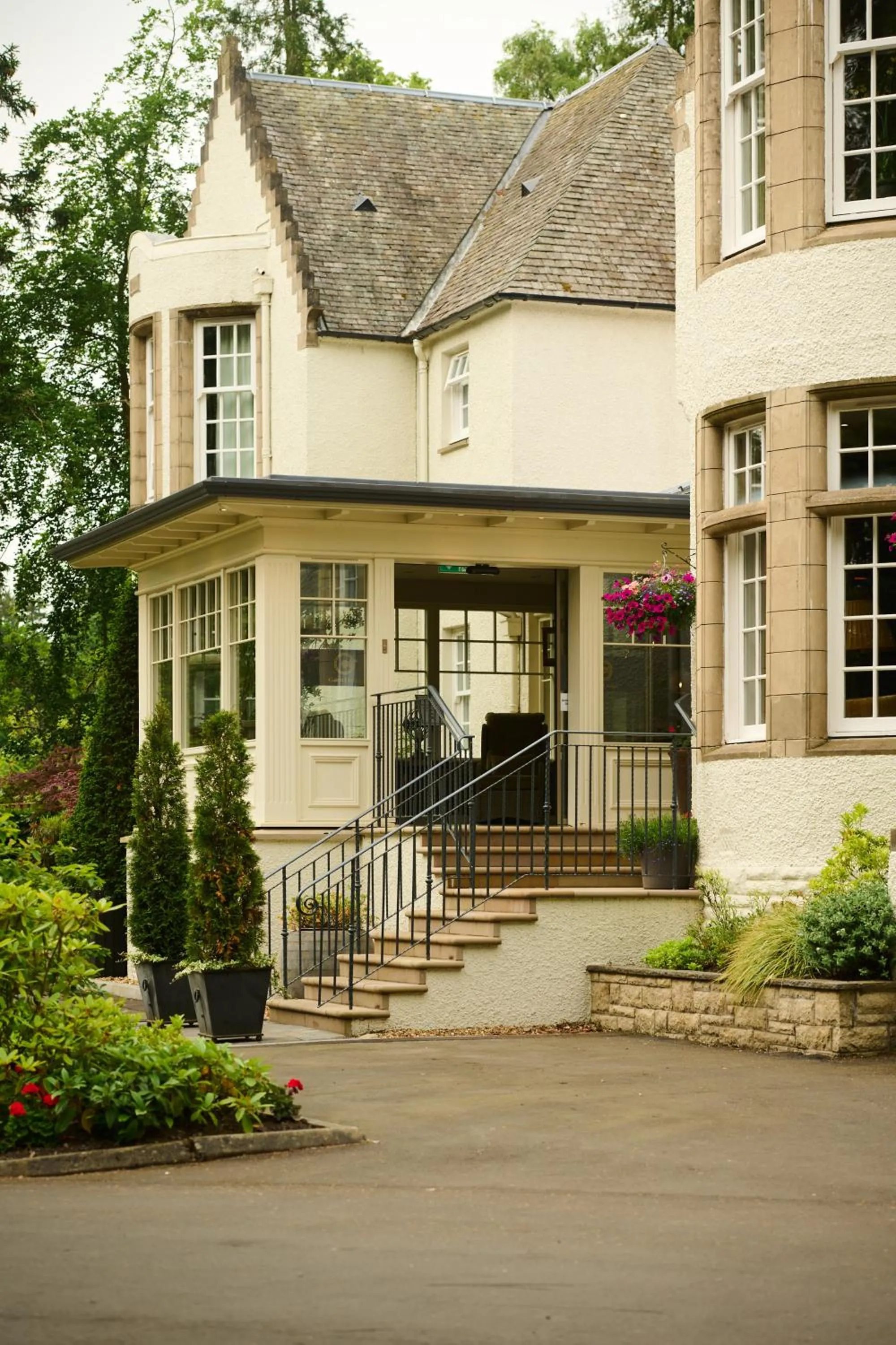 Property building in Cairn Lodge