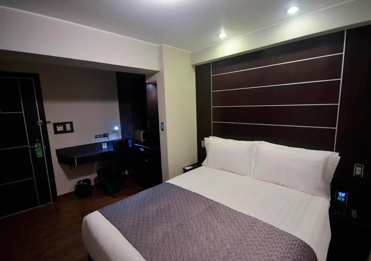 Standard Queen Room in qp Hotels Trujillo Standard Queen Room in qp Hotels Trujillo