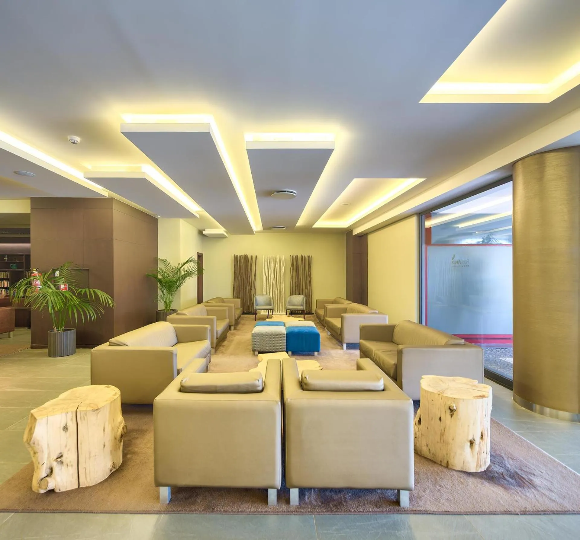 Lobby or reception in The Views Monumental