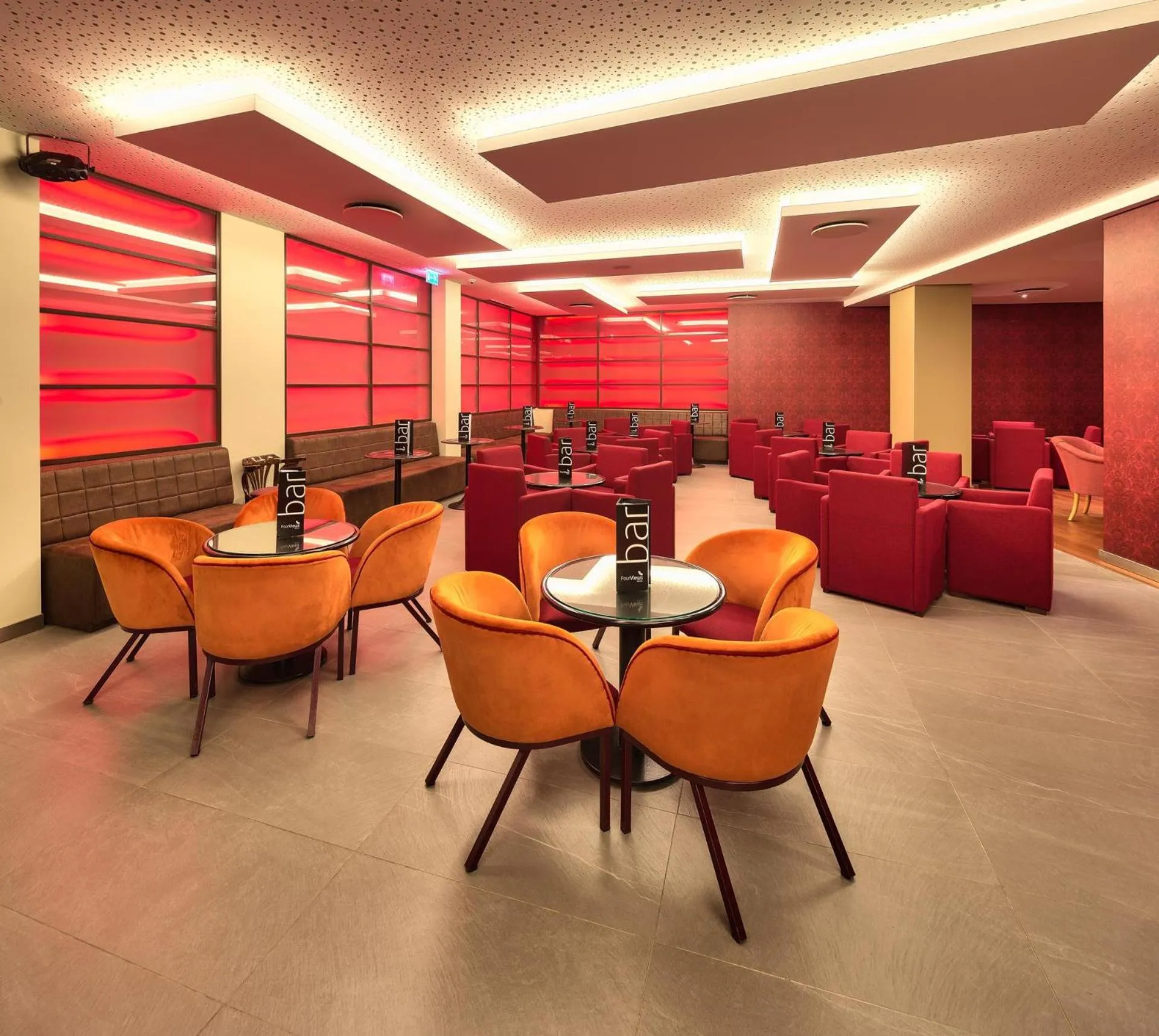 Lounge or bar in The Views Monumental