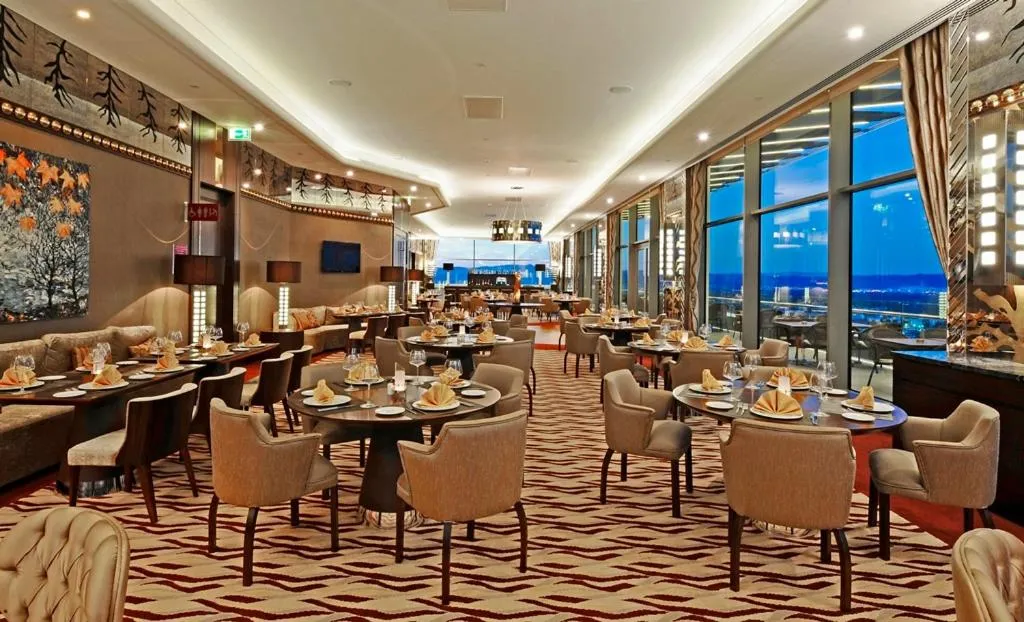 Restaurant/places to eat in Crowne Plaza Bursa Convention Center & Thermal Spa by IHG