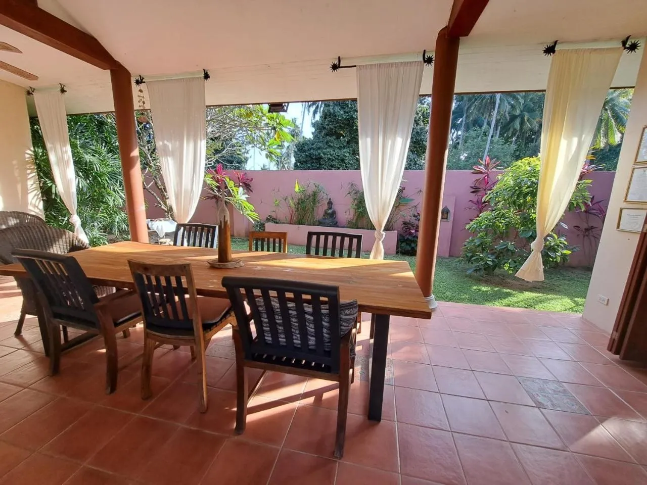 Communal lounge/ TV room in Laura's Guest House-adult only-