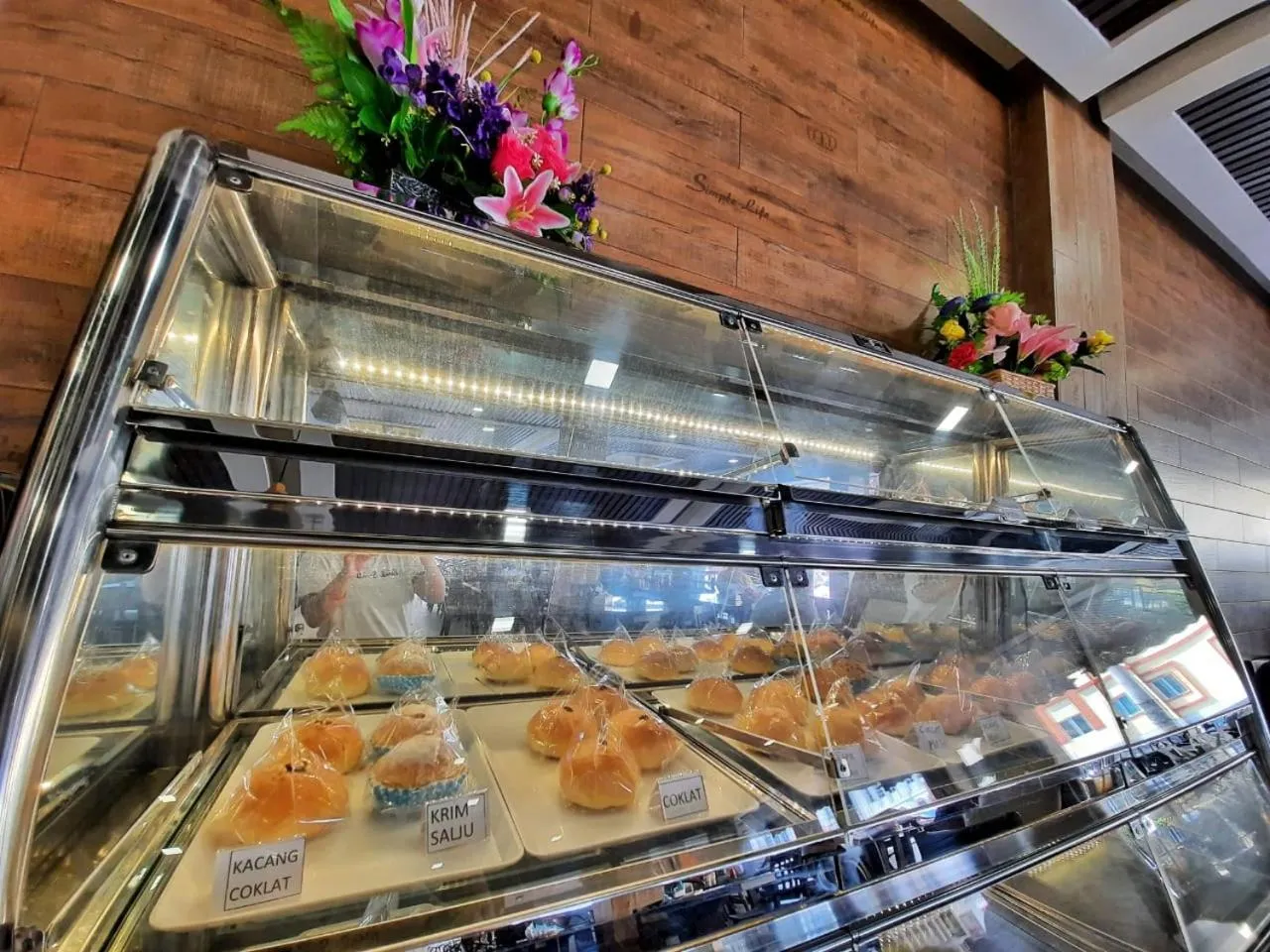 Restaurant/places to eat in Namii Hotel