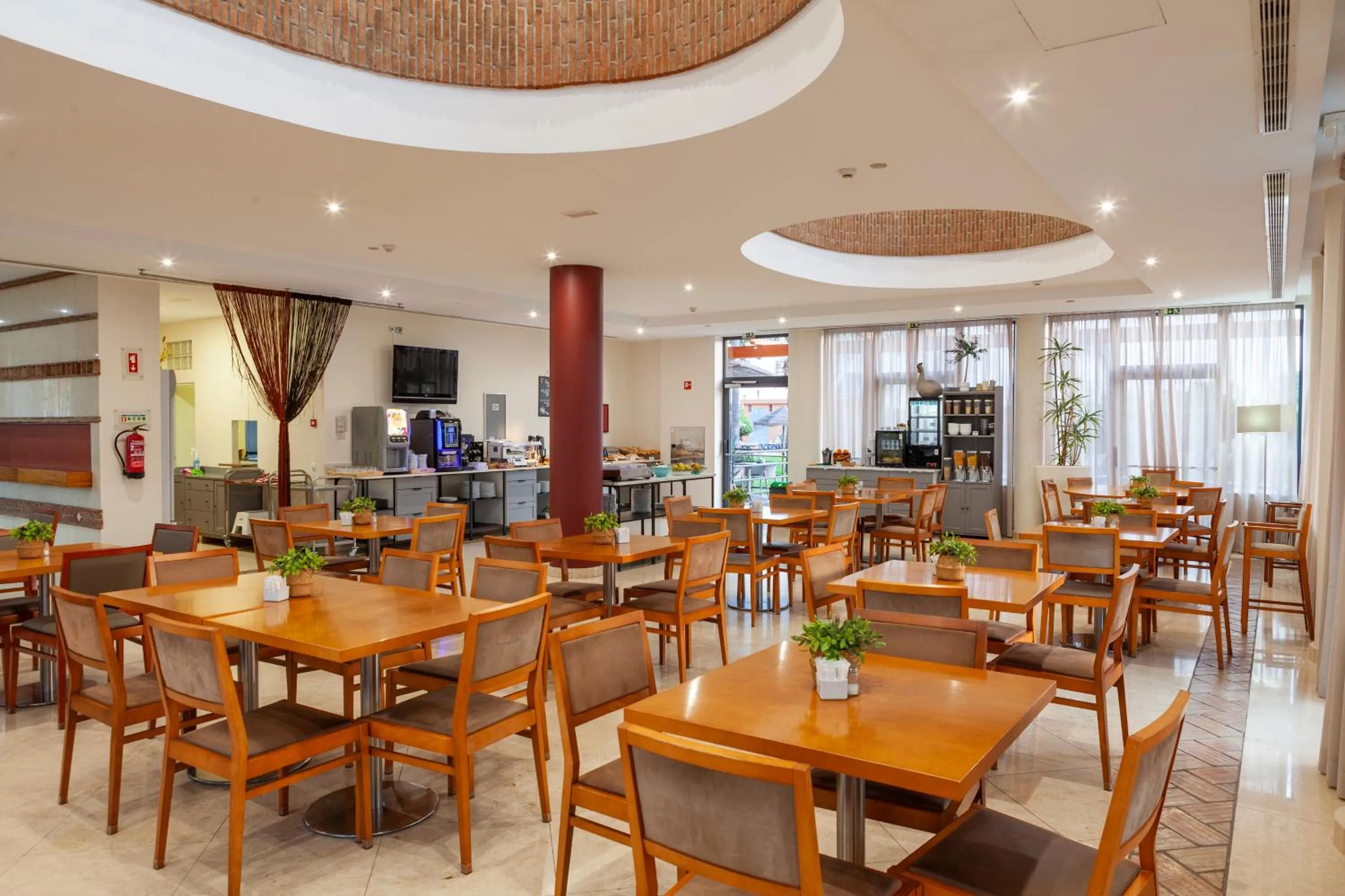 Buffet breakfast in Hotel Praia Sol