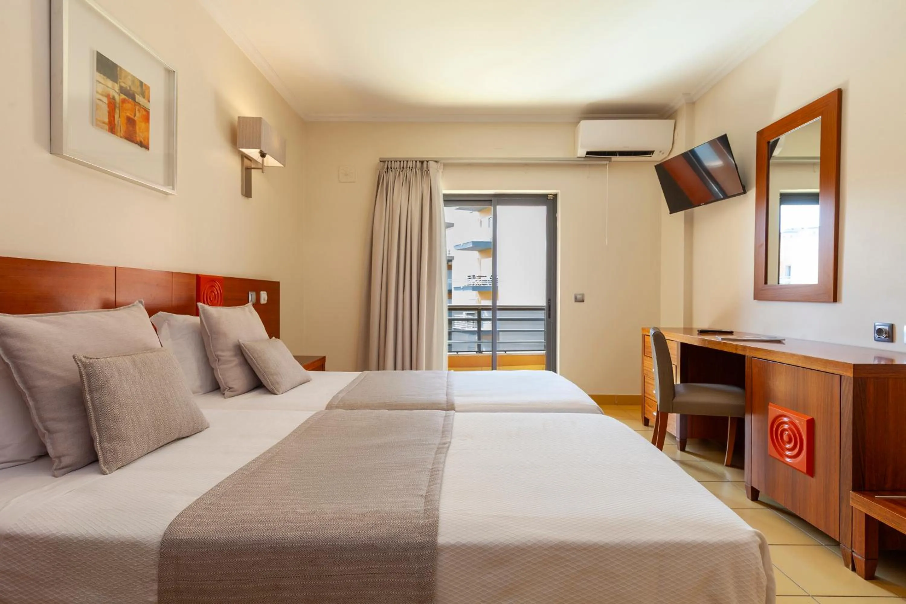 Bed in Hotel Praia Sol