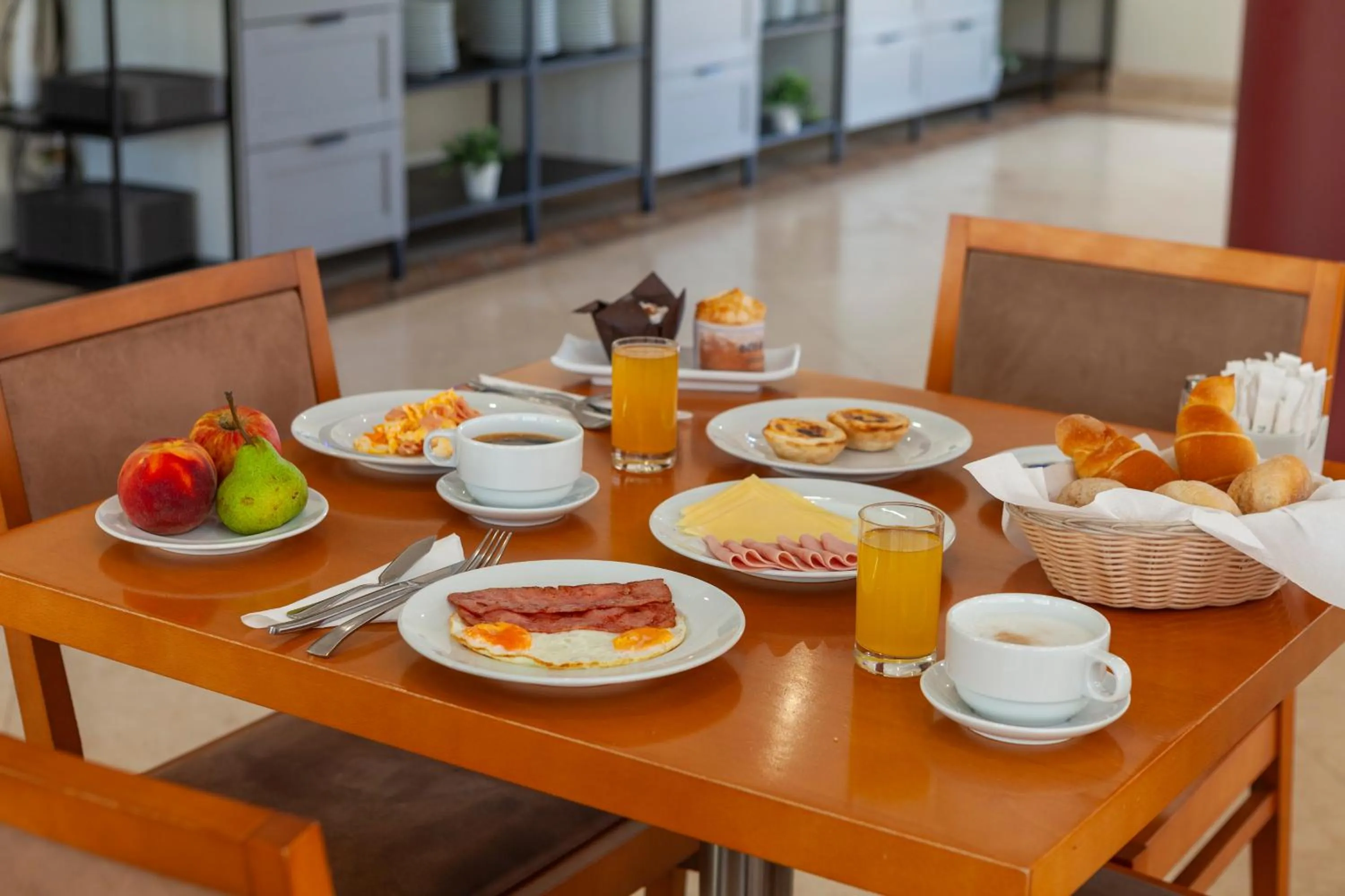 Buffet breakfast in Hotel Praia Sol
