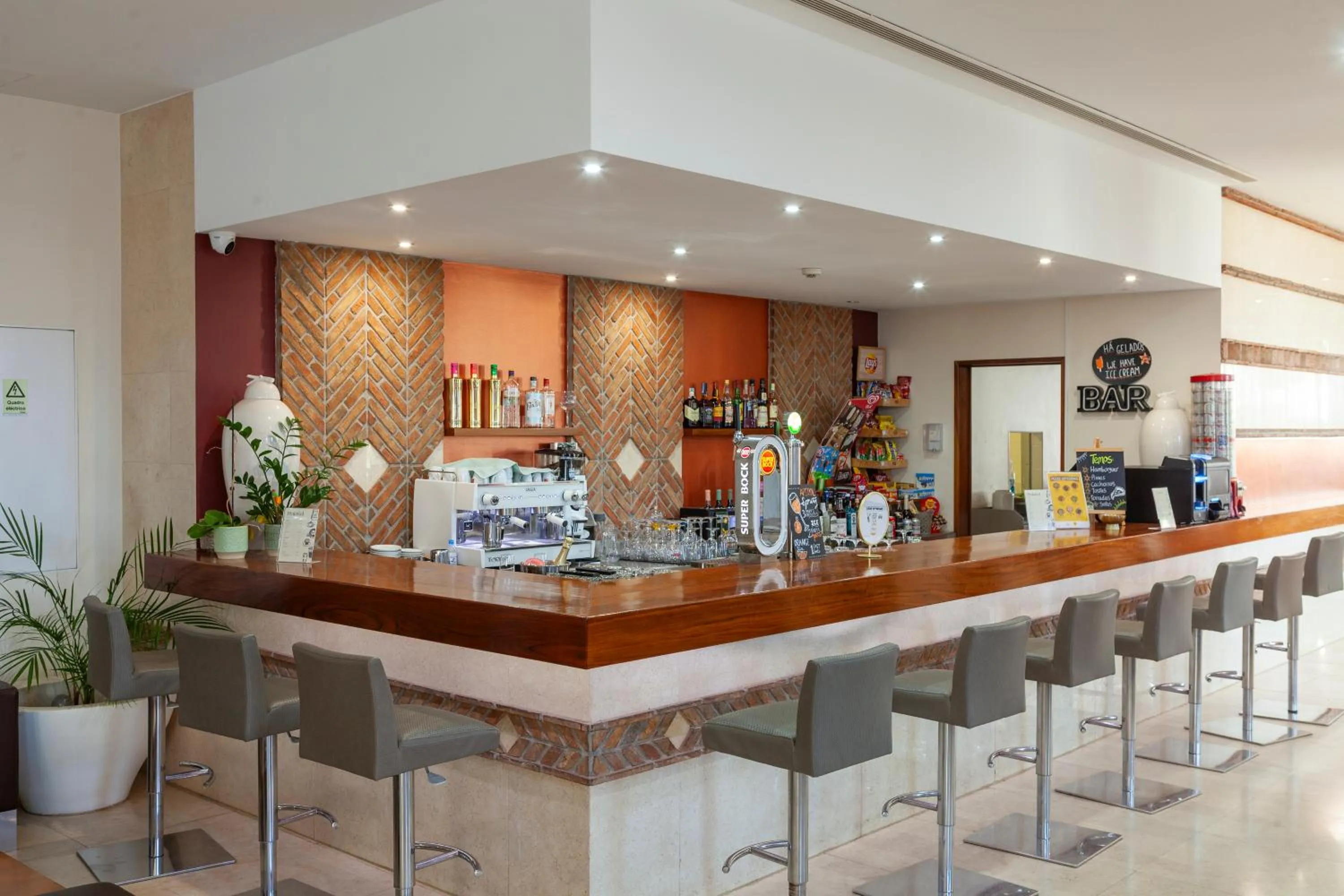 Lounge or bar in Hotel Praia Sol