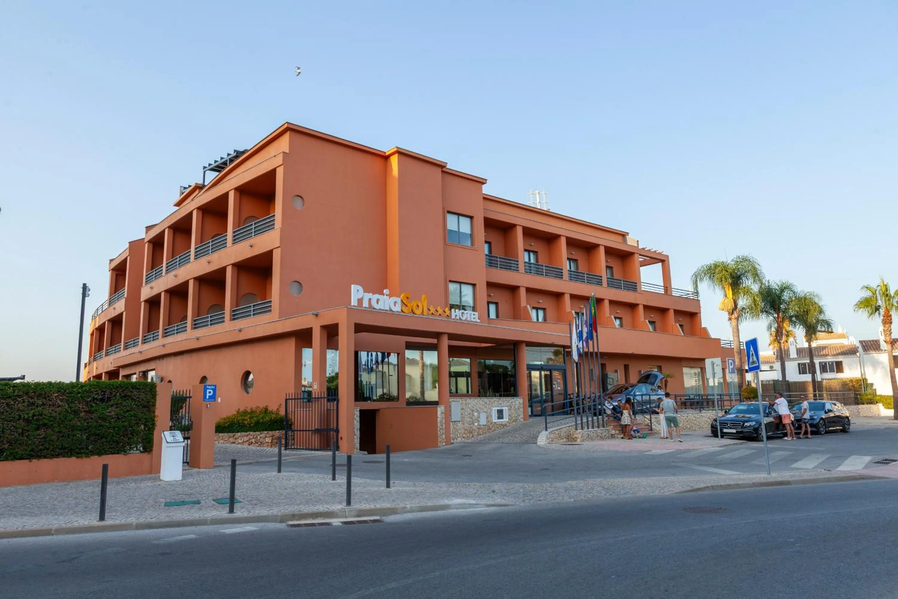 Property building in Hotel Praia Sol