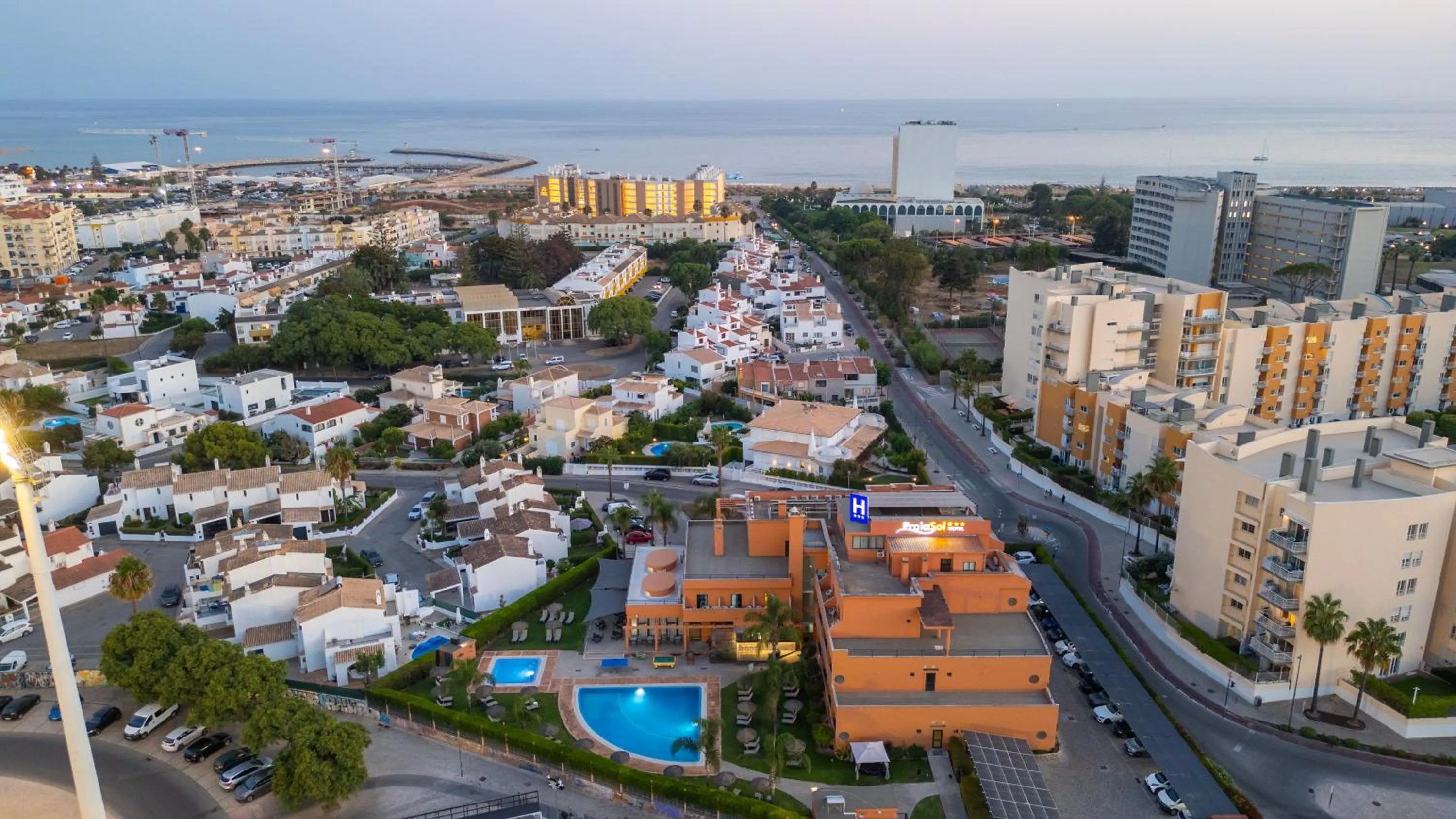 Property building in Hotel Praia Sol