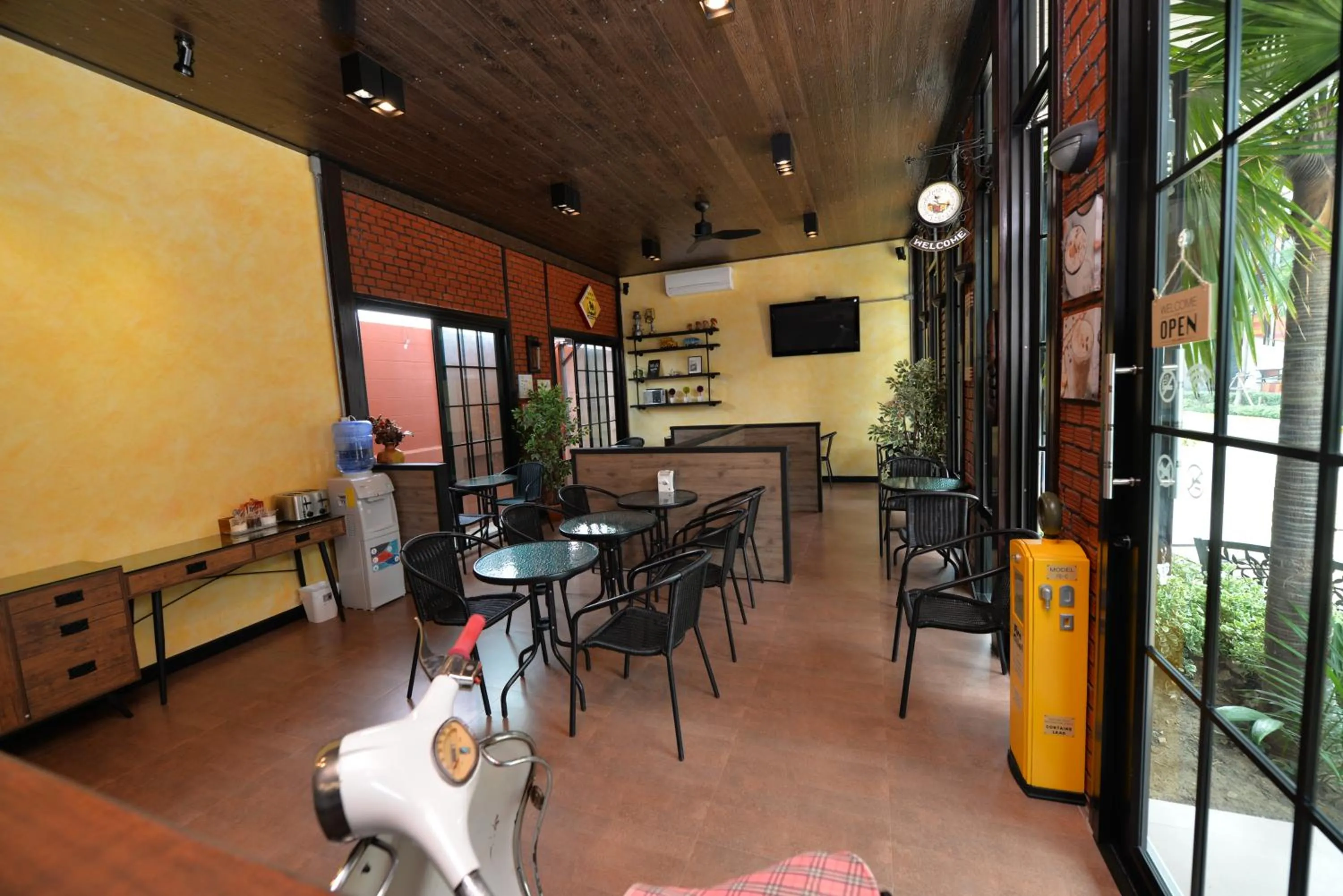 The Room Boutique Hotel